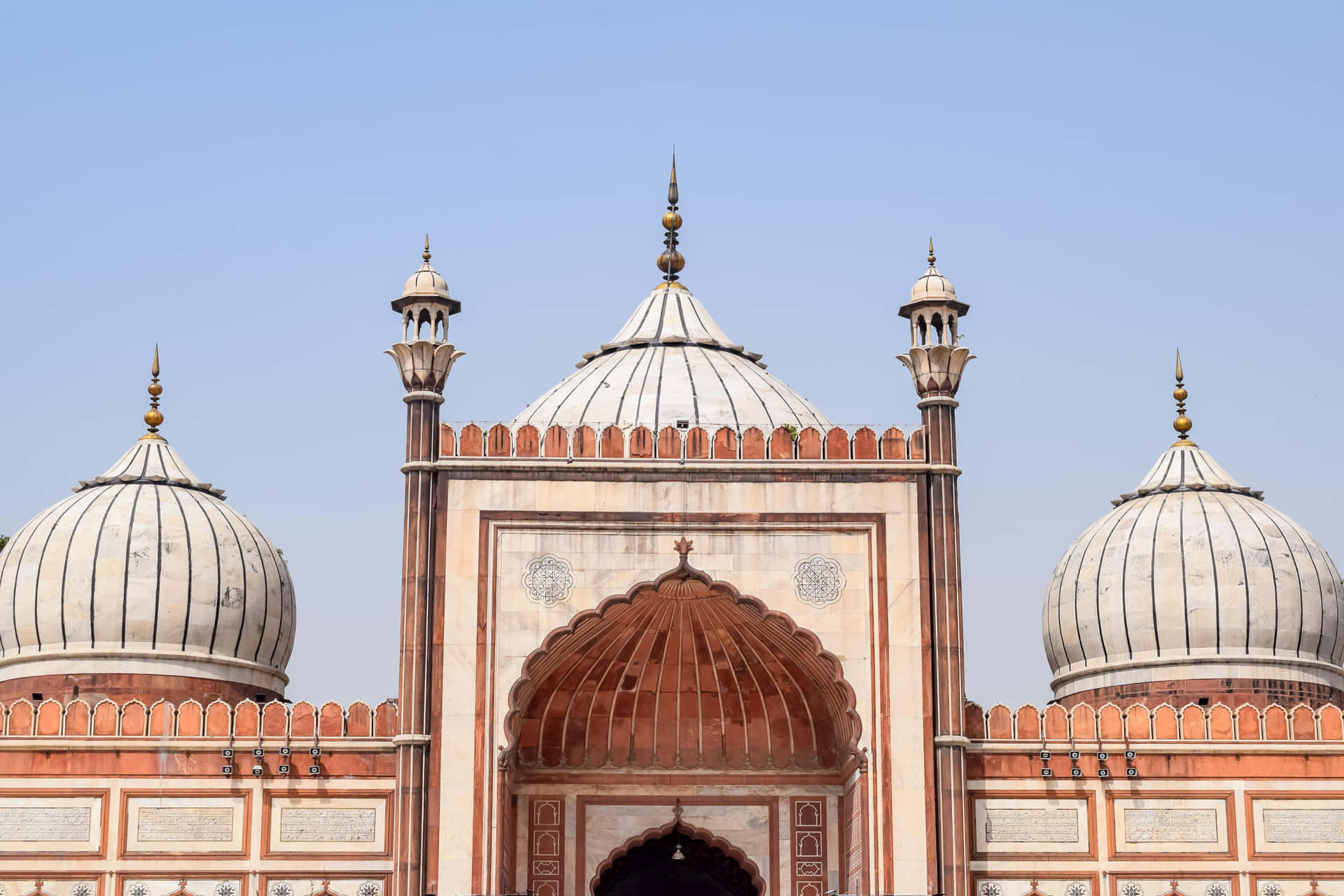 Historic Masjid Architecture Domes Wallpaper