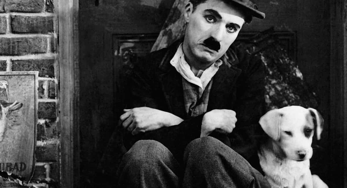 Historischesbild Von Charlie Chaplin Und Hund