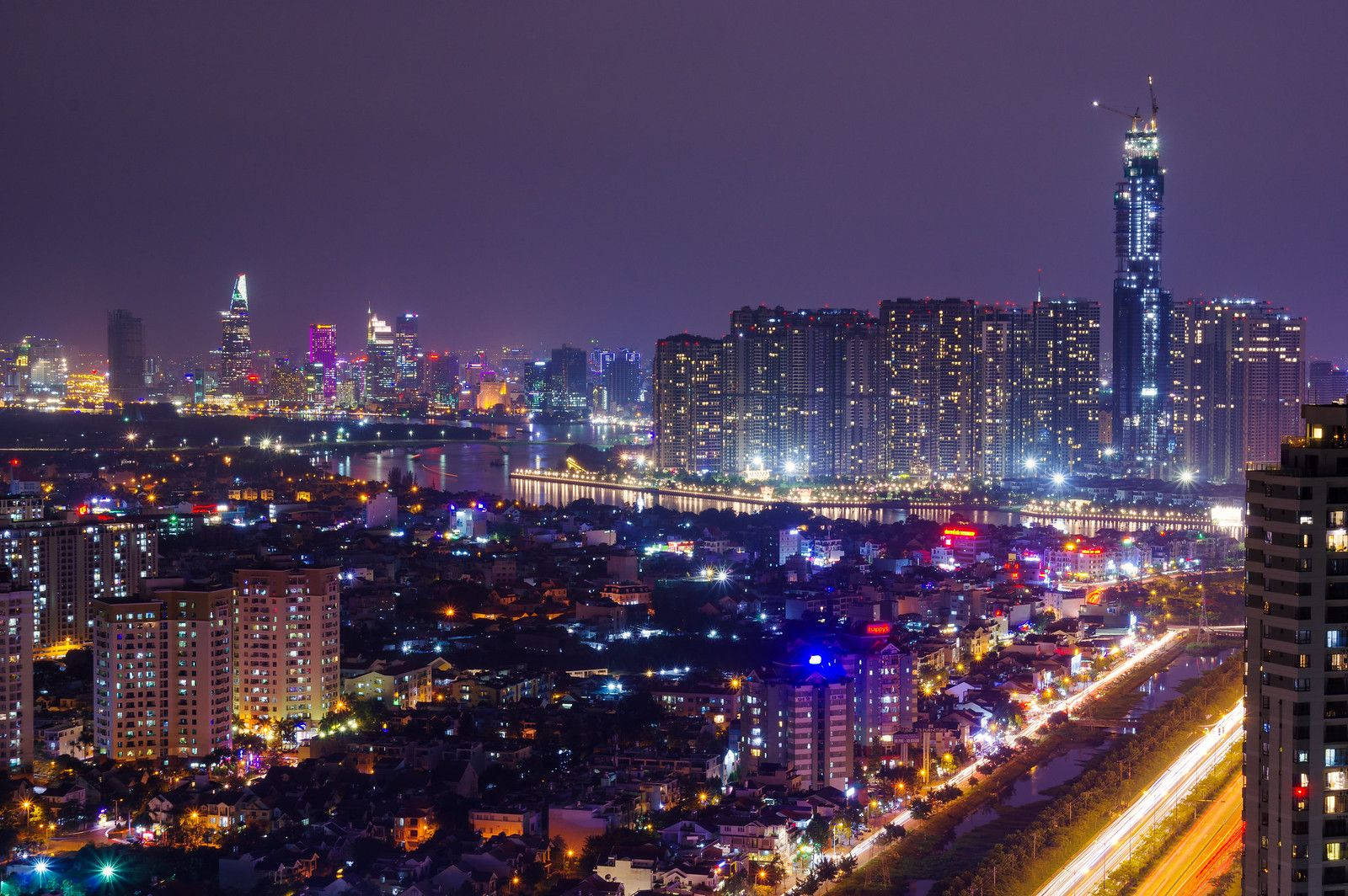 Hochi Minh City Cielo Morado Fondo de pantalla