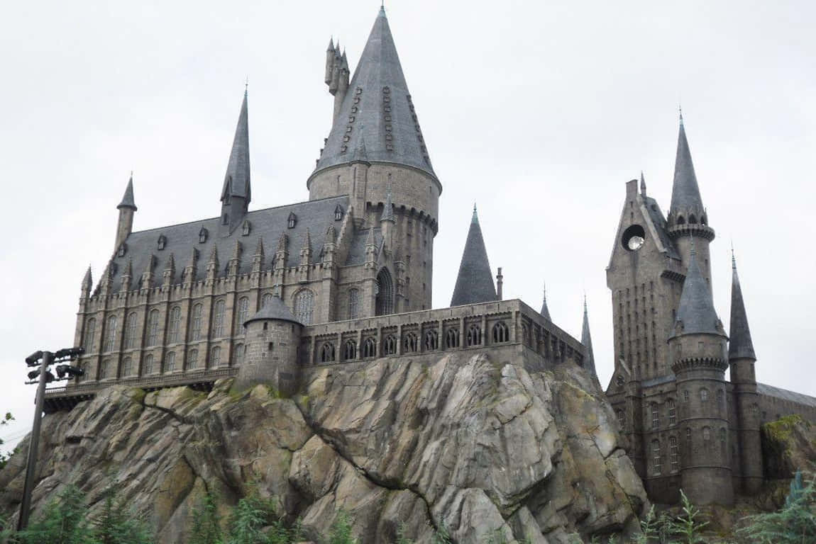 Vistamajestuosa Del Castillo De Hogwarts. Fondo de pantalla