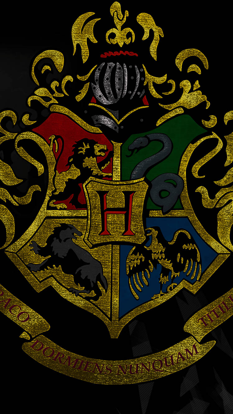 Hogwarts Crest With Slytherin Wallpaper
