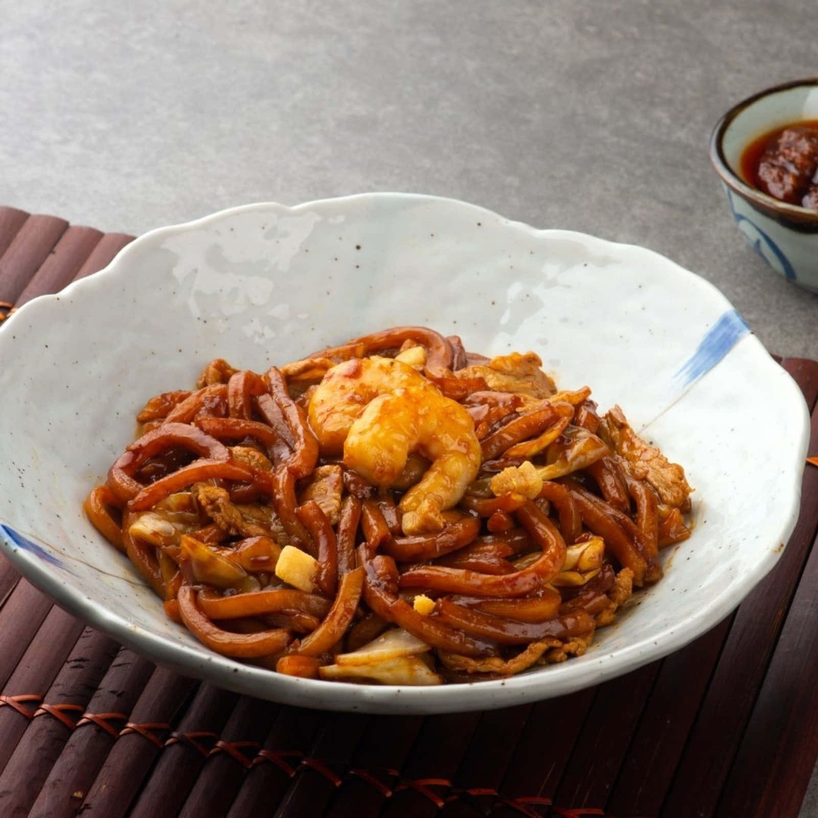 Hokkienmee Preparato Con Spaghetti Di Udon. Sfondo