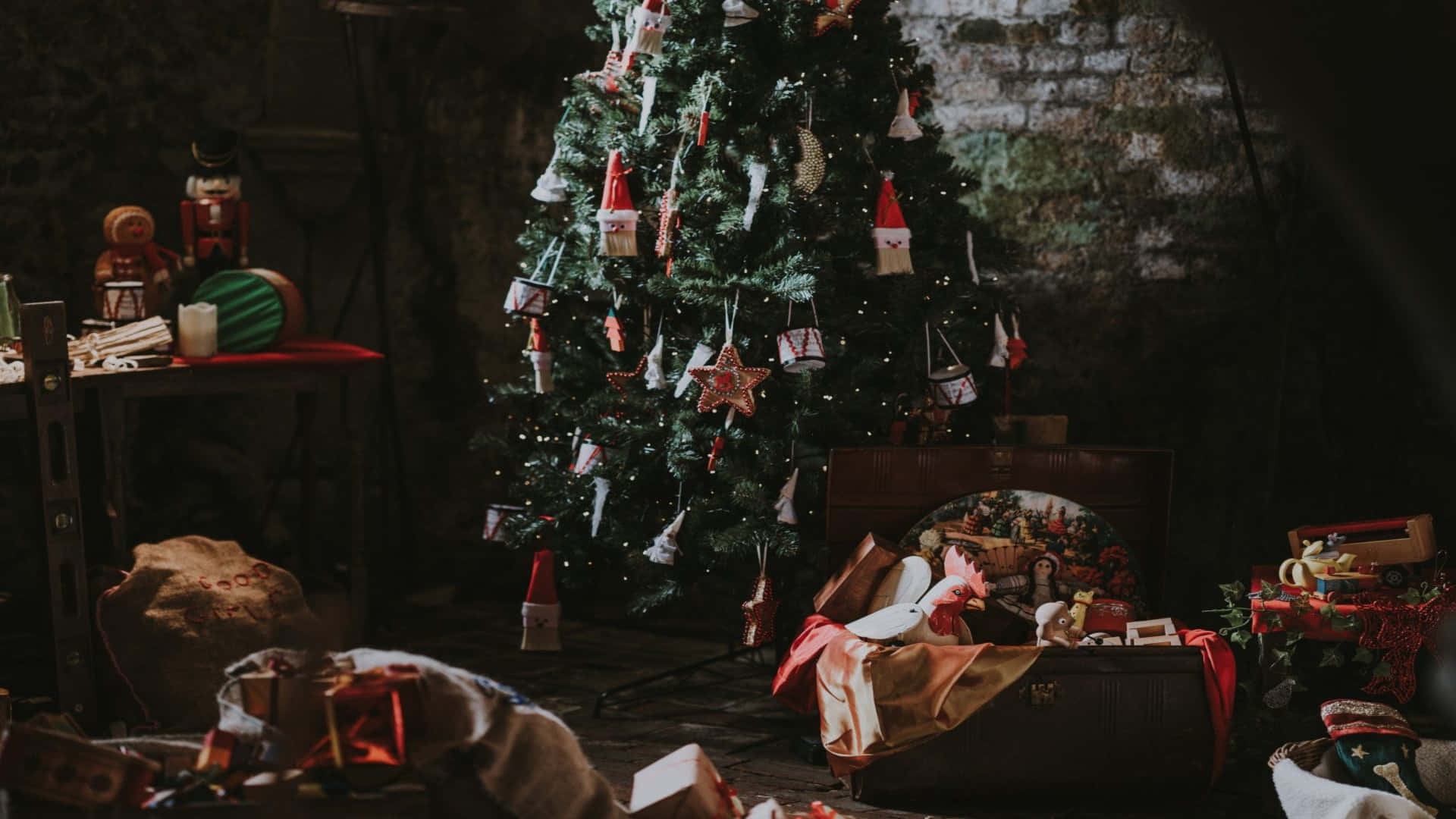 Dark Holiday Teams Christmas Tree Background