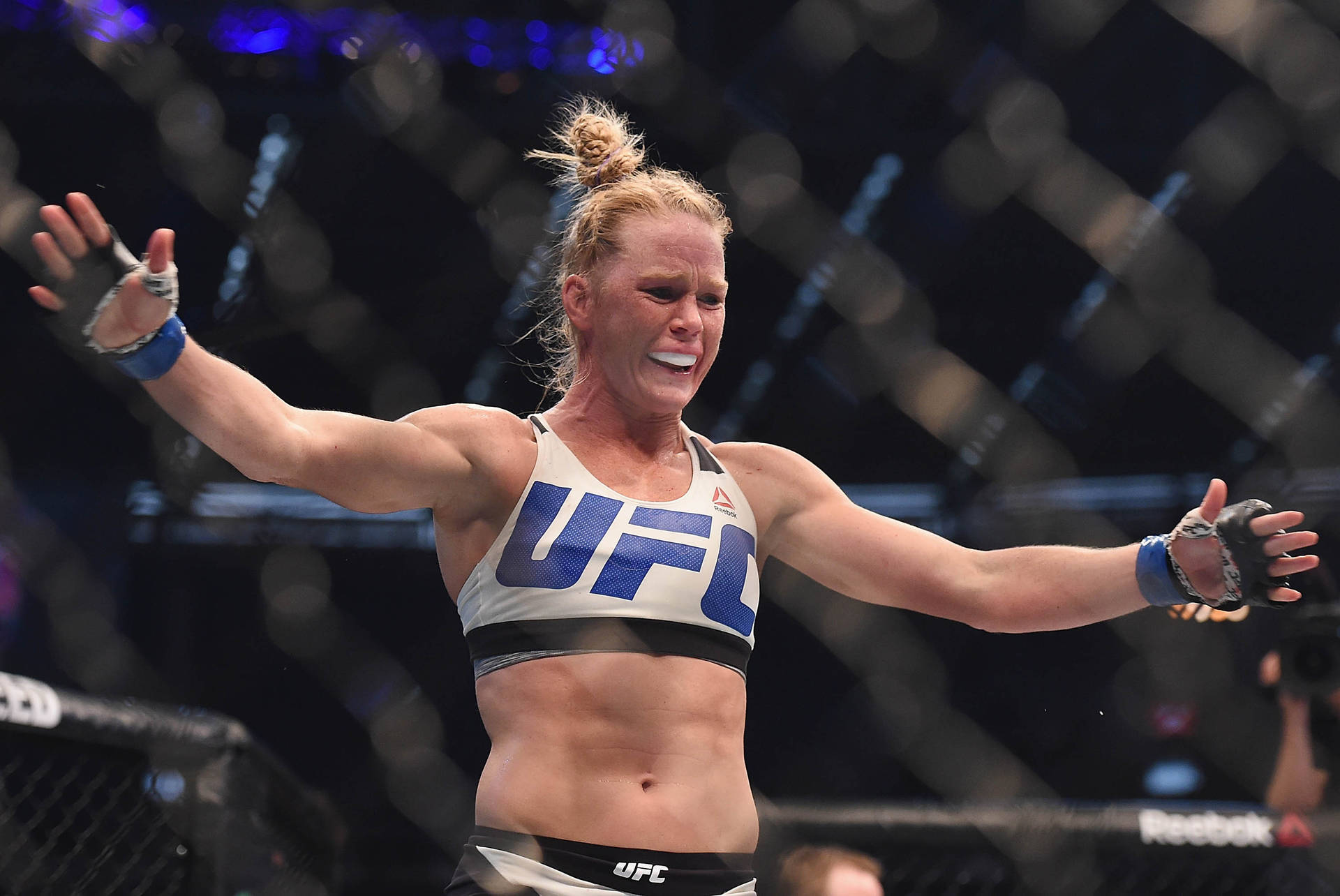 Holly Holm Wins Ufc Bantamweight Championship Picture