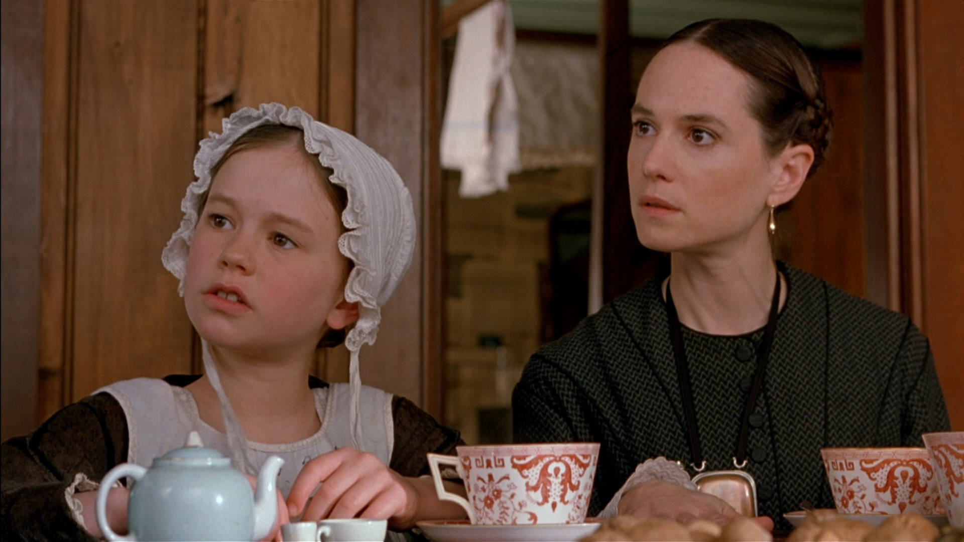Exceptionally talented Holly Hunter alongside Anna Paquin in a still from the movie 'The Piano' Wallpaper