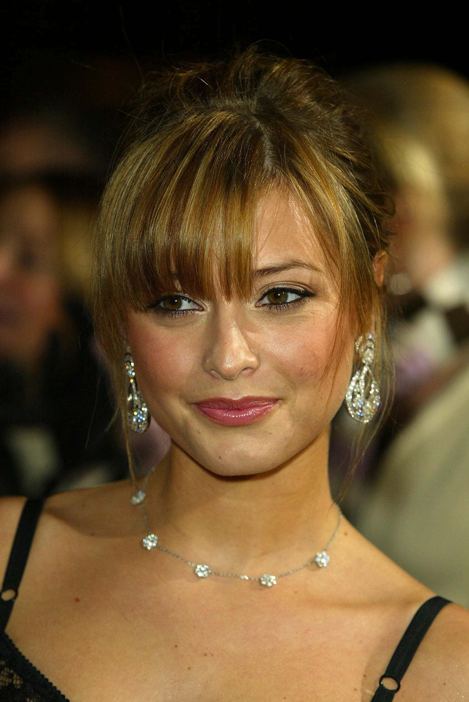 Holly Valance Glowing Glamour Wallpaper