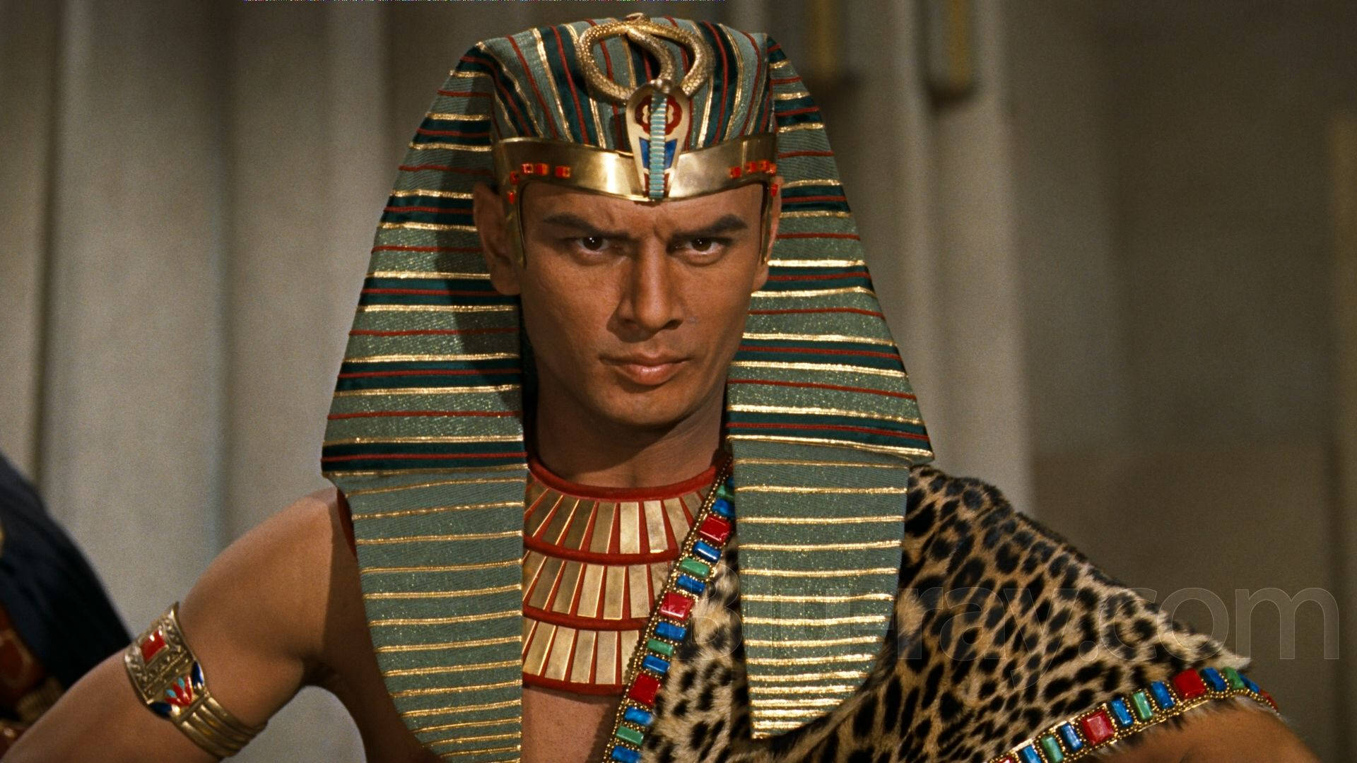 Hollywood Actor Yul Brynner As Pharaoh Ramses Wallpaper