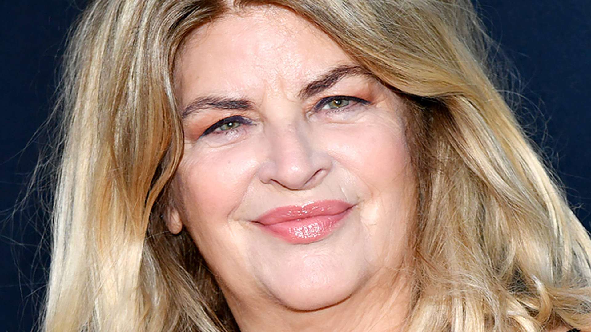 Hollywood Actress Kirstie Alley The Fanatic Event Wallpaper