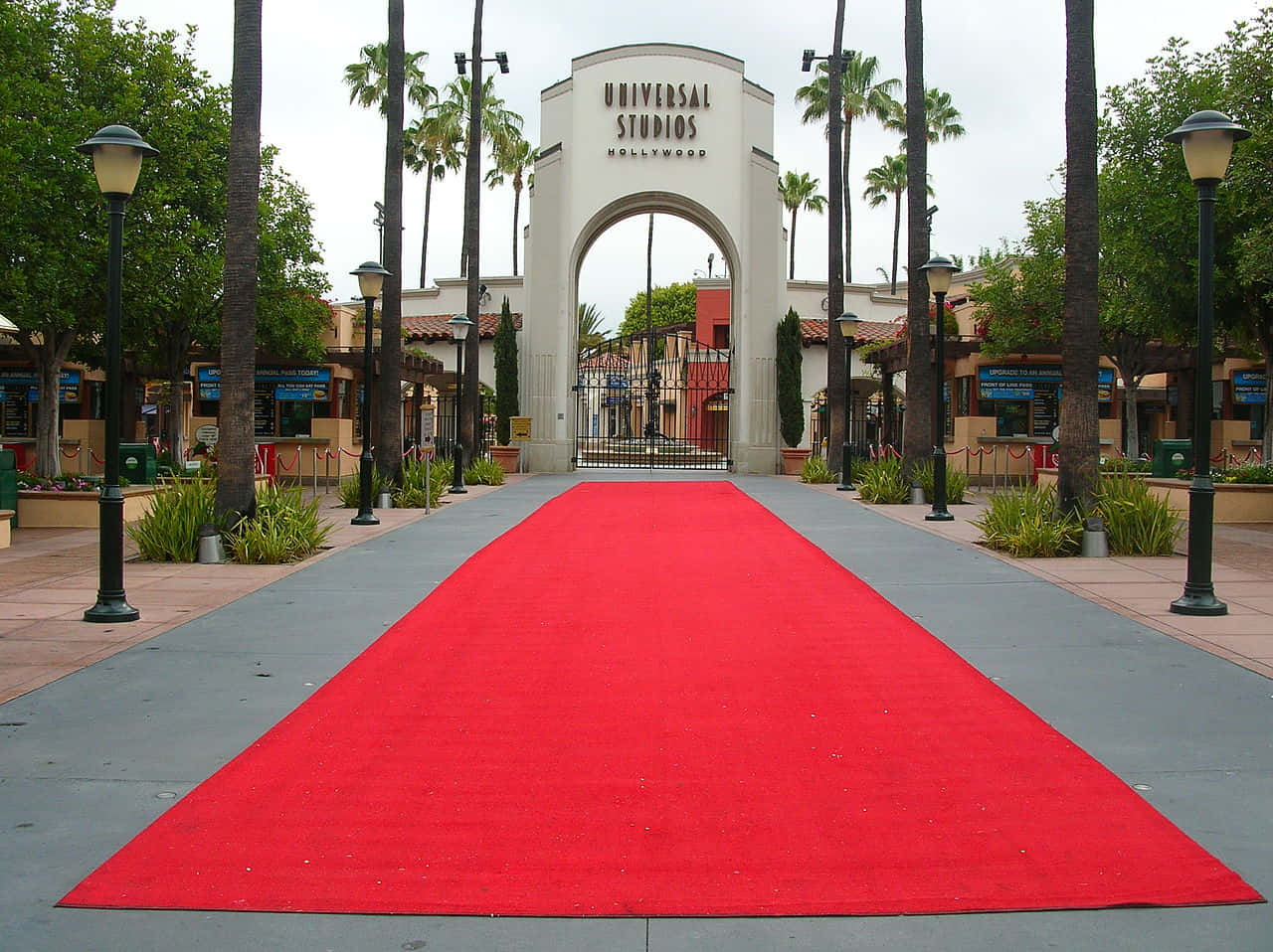 Fundode Tela Do Tapete Vermelho Da Entrada Do Universal Studios Hollywood