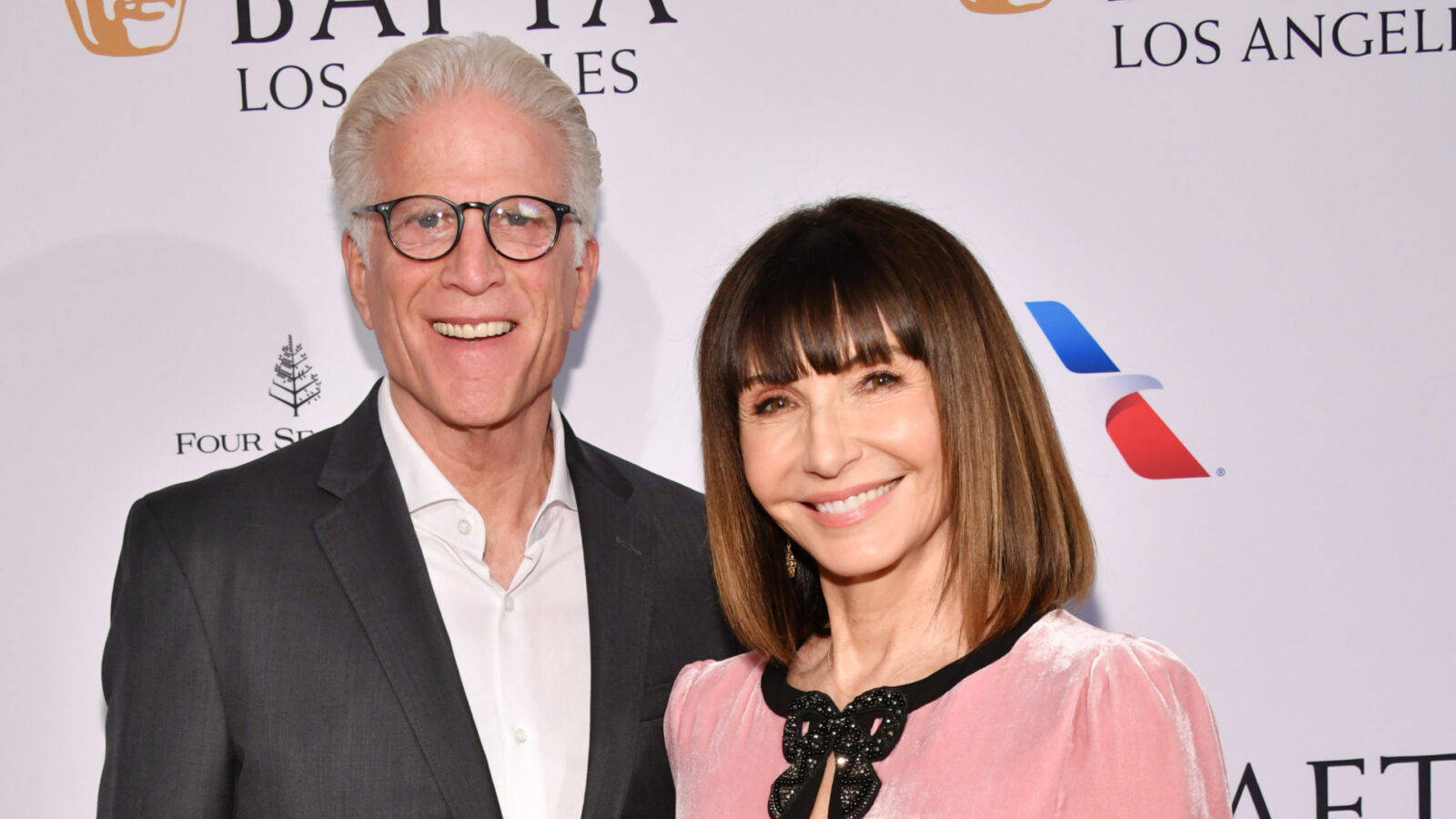 Hollywood Couple Mary Steenburgen Ted Danson Wallpaper