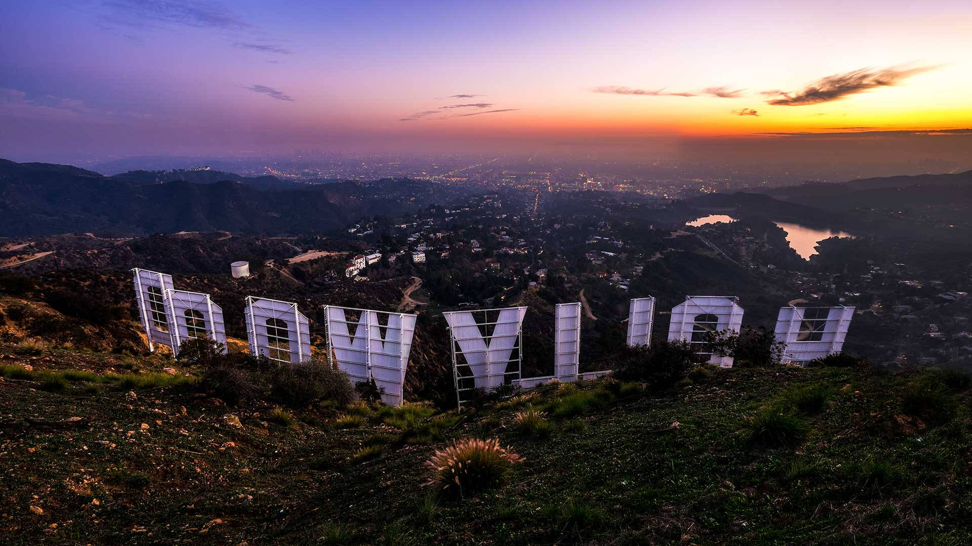 Hollywoodschild Und Ein Wunderschöner Sonnenuntergang Wallpaper