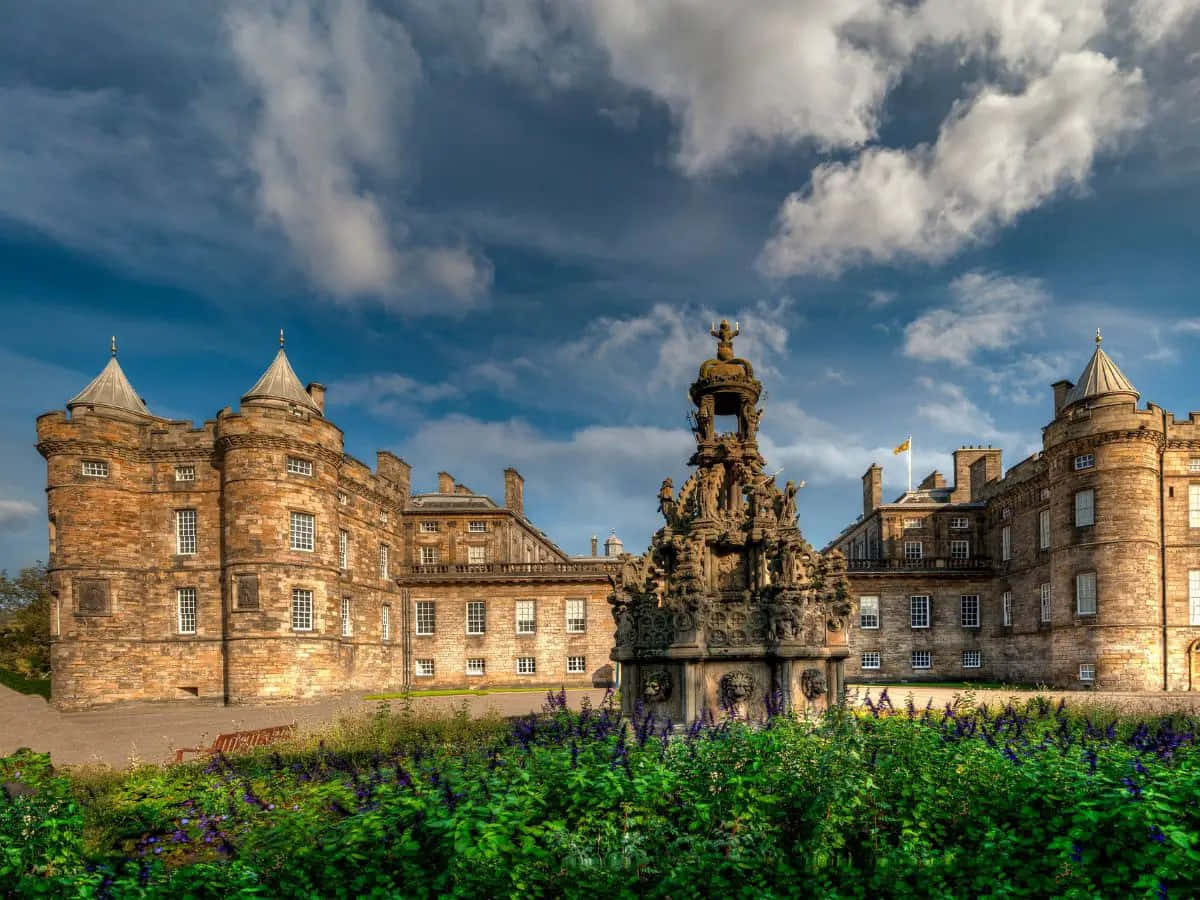 Download Holyrood Palace Edinburgh Scotland Wallpaper | Wallpapers.com