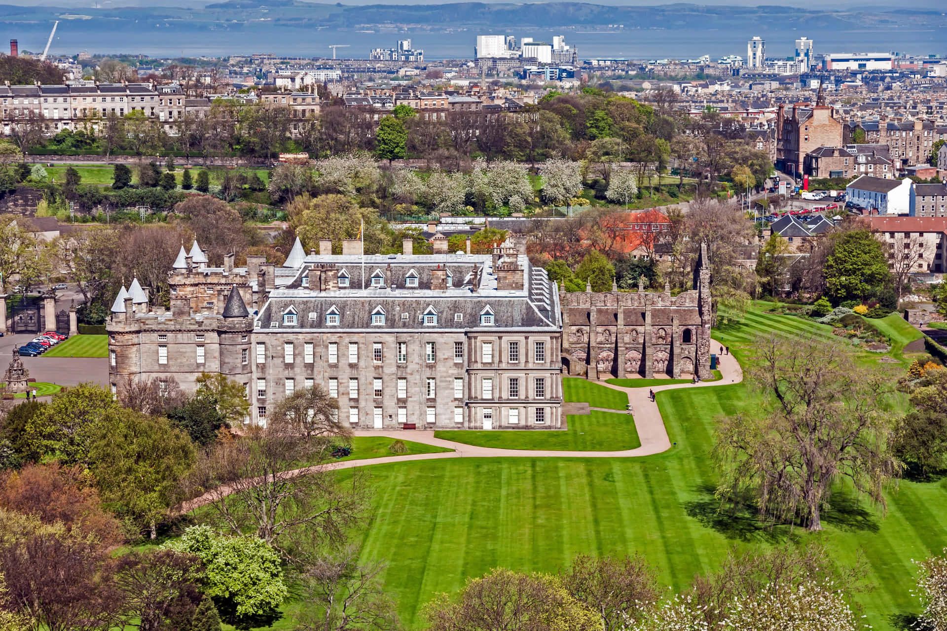 Holyrood Palace Edinburgh Scotland Wallpaper
