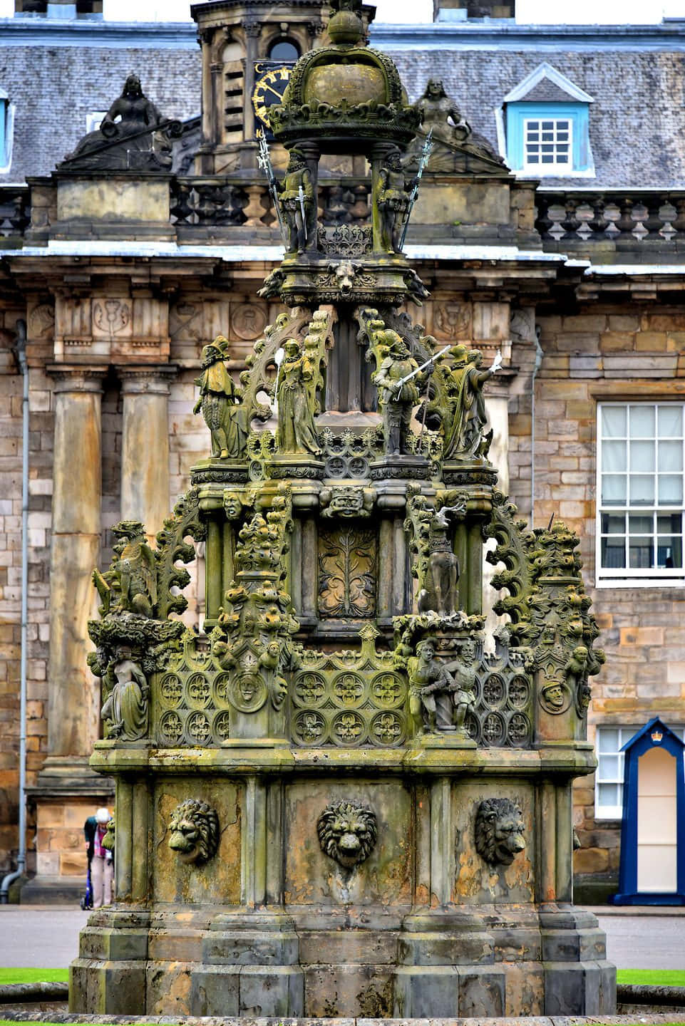 Download Holyrood Palace Forecourt Fountain Wallpaper | Wallpapers.com