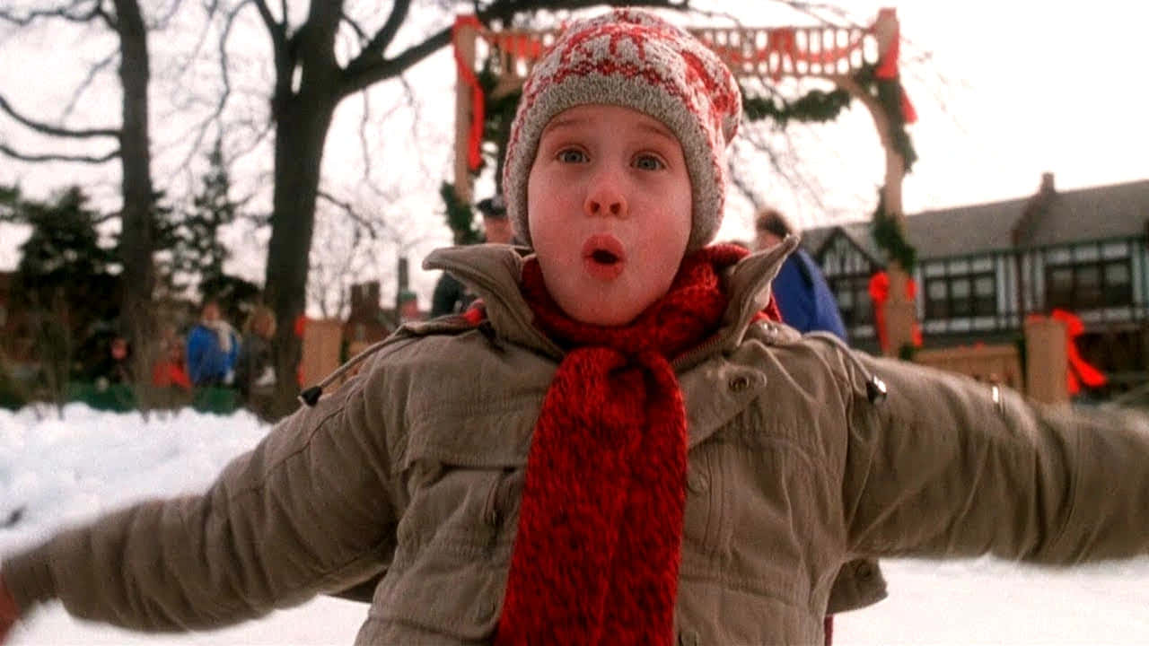 Home Alone - Kevin McCallister Takes on the Wet Bandits!