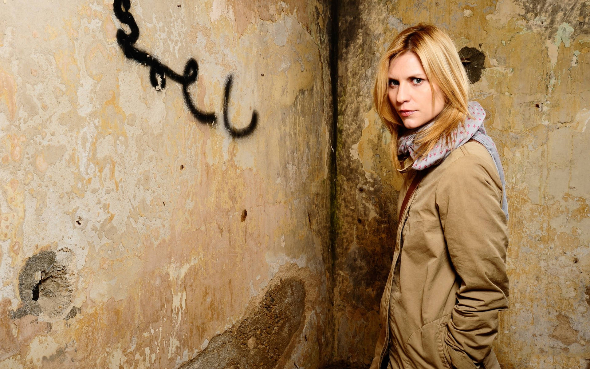 Homeland Carrie With Concrete Wall Wallpaper