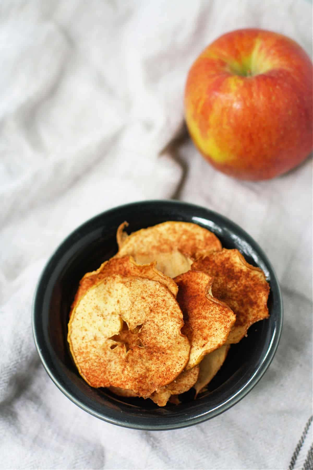 Kom Met Zelfgemaakte Appelchips Achtergrond