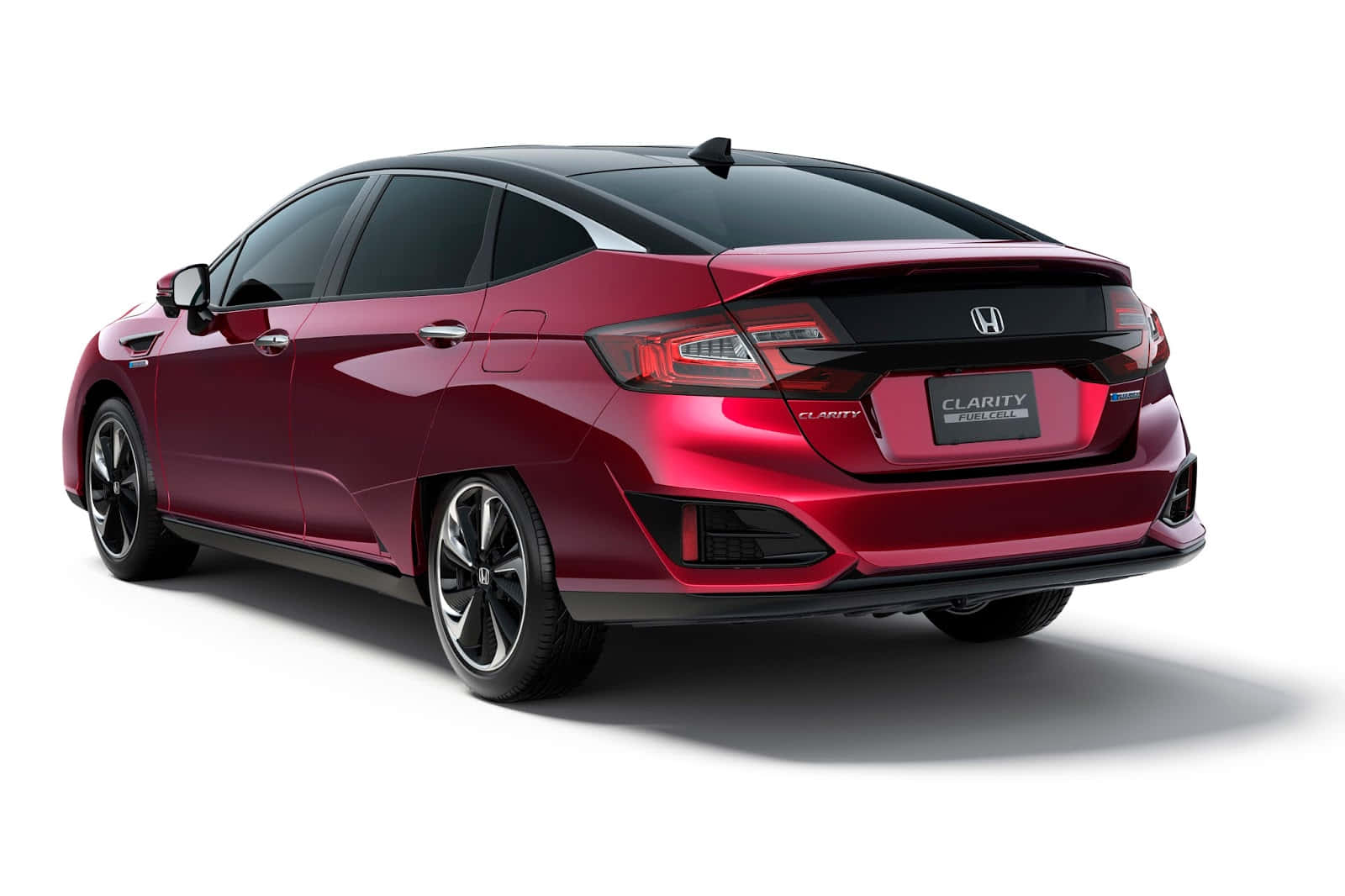 Sleek and eco-friendly, the Honda Clarity is a game-changer - Honda Clarity in a breathtaking outdoor setting Wallpaper