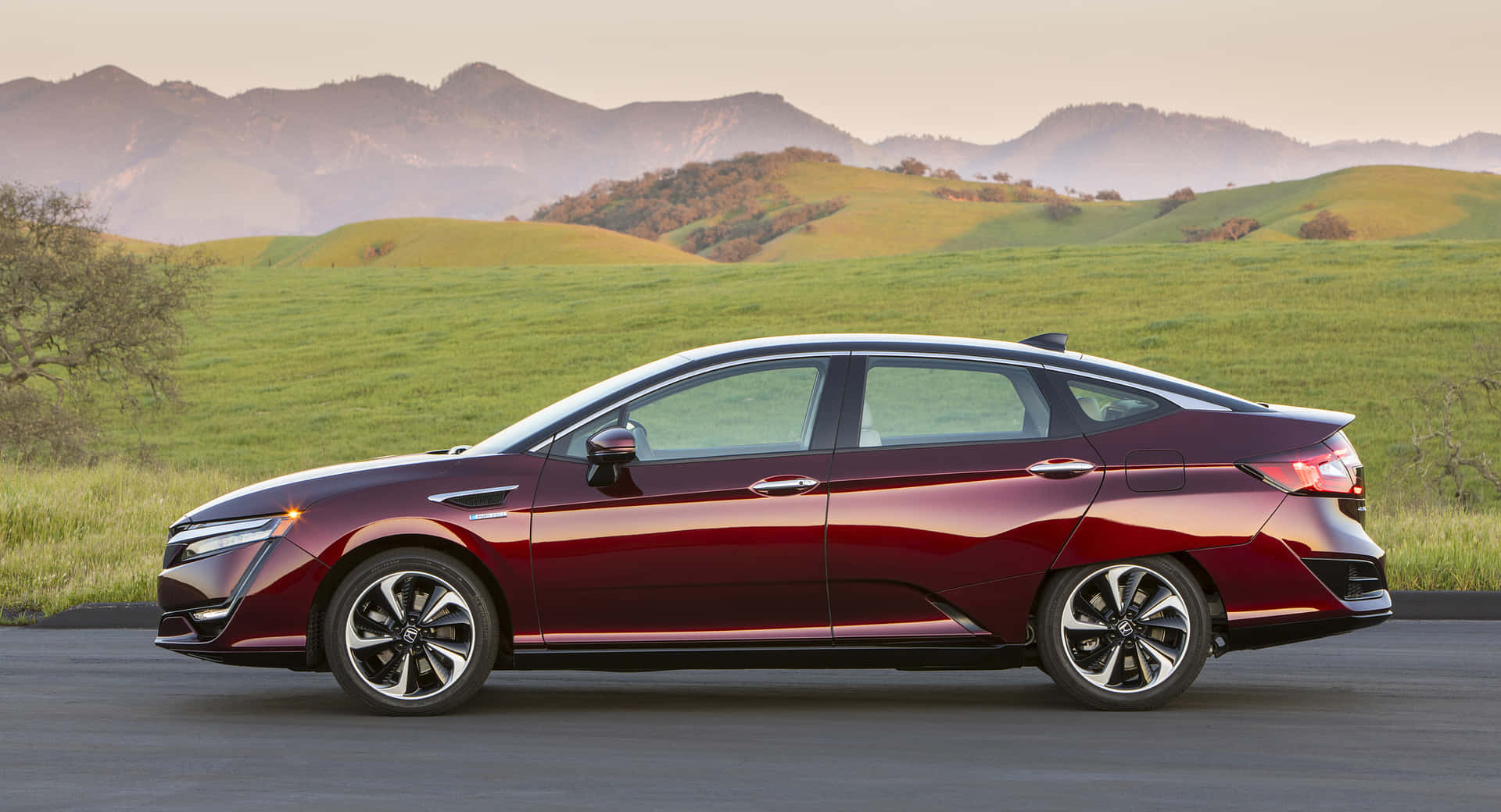 Caption: Honda Clarity - High Performance, Zero Emissions Wallpaper