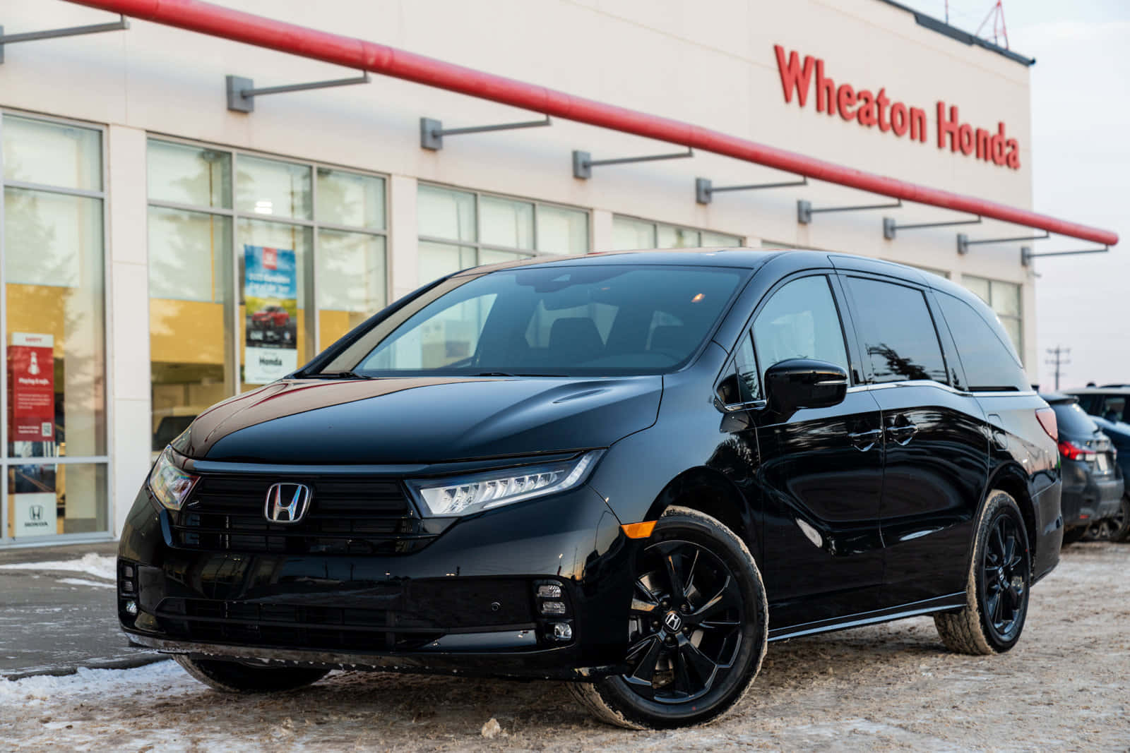 Sleek Honda Odyssey Minivan in Motion Wallpaper