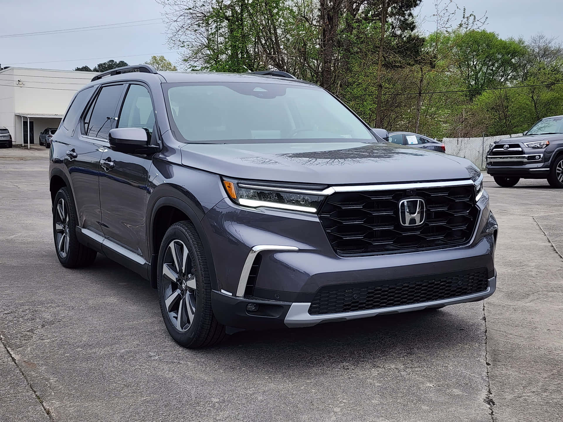 2022 Honda Pilot: Bold, Refined, and Stylish SUV Wallpaper