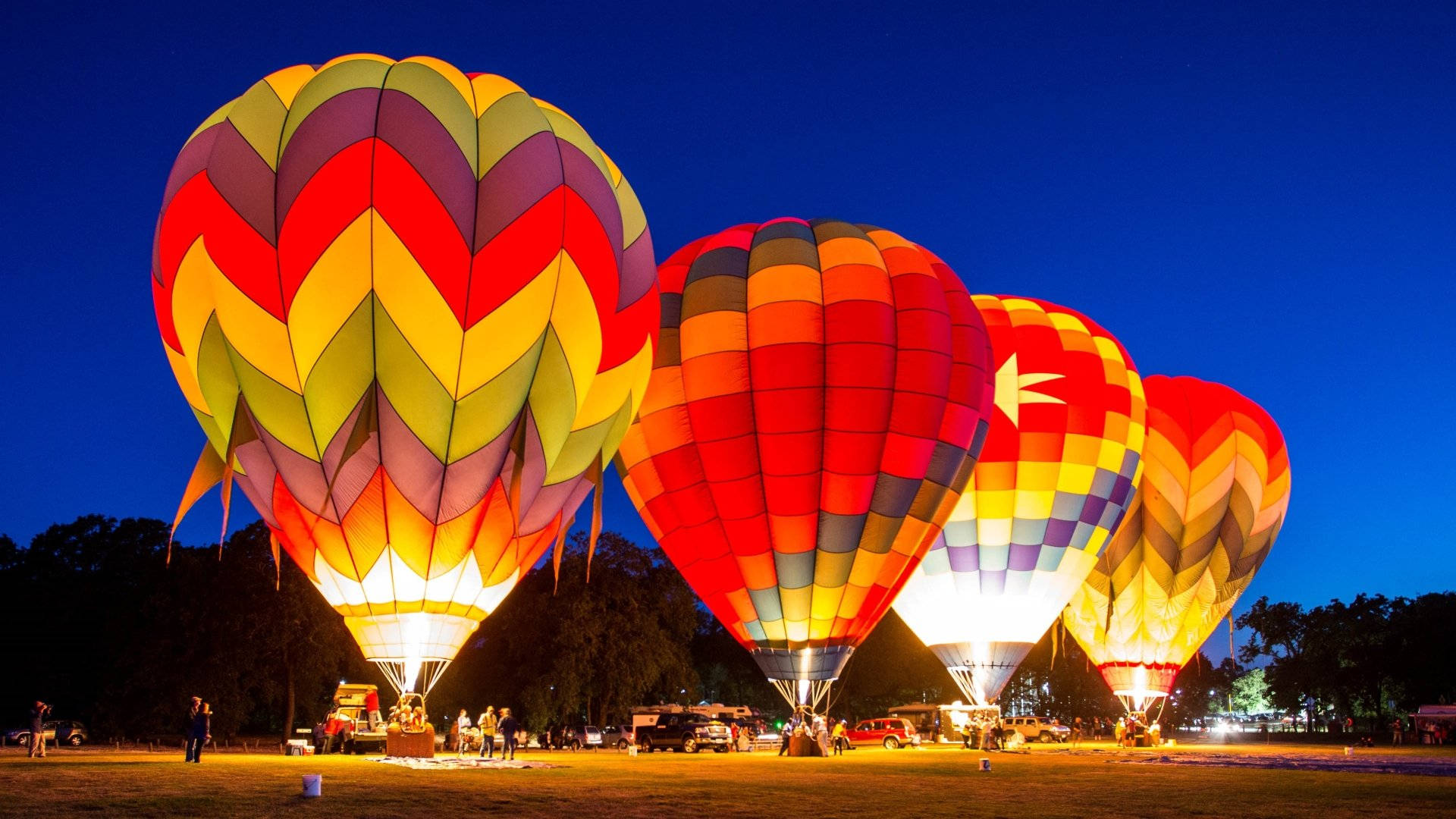 Hot Air Balloon Side-by-side Wallpaper