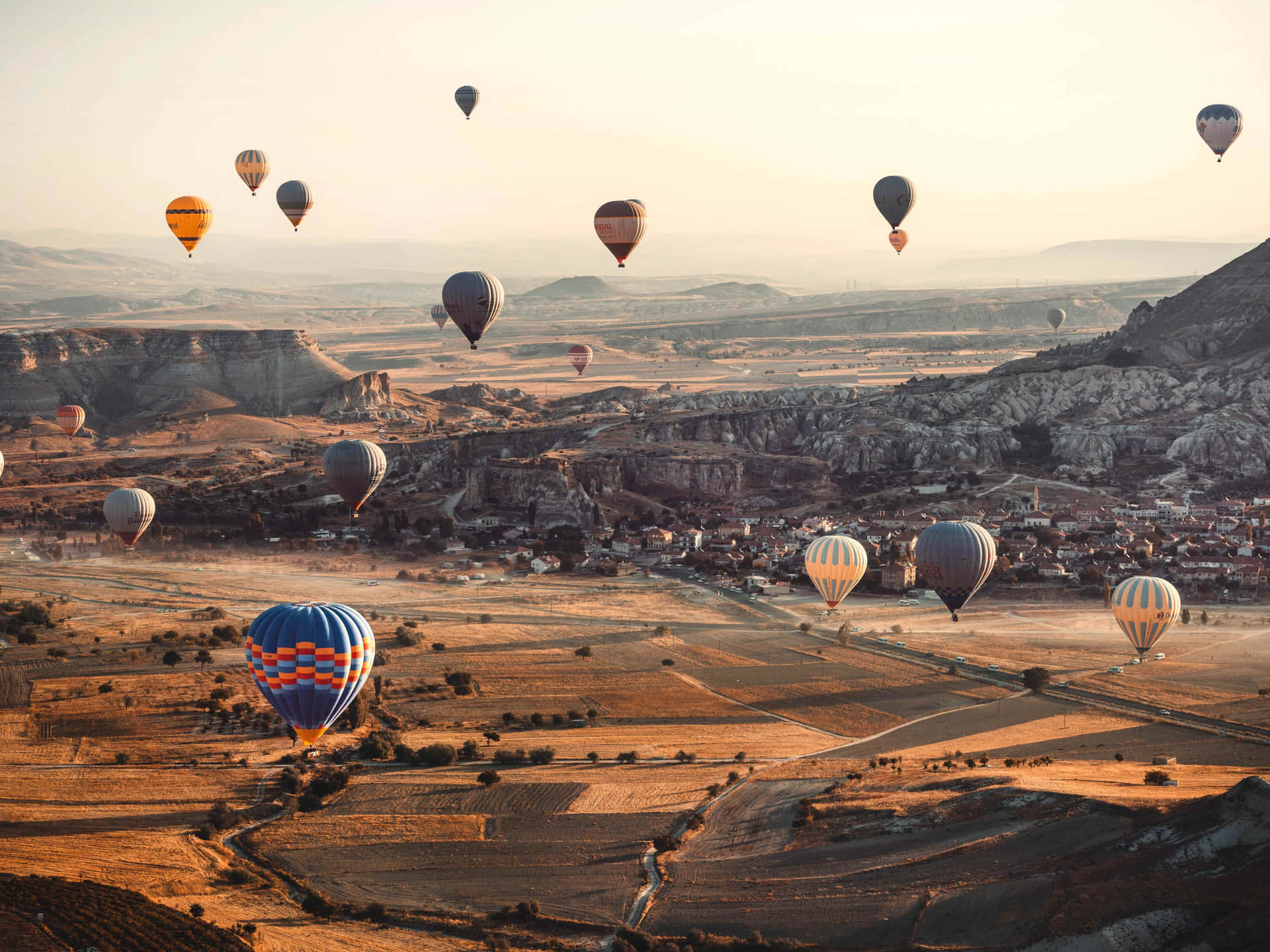 Hot Air Balloons Over Cappadocia Turkey Wallpaper