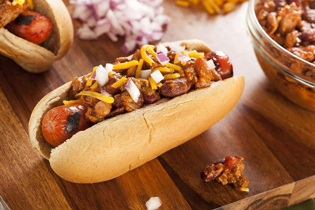 Hotdog Con Chili E Cipolle