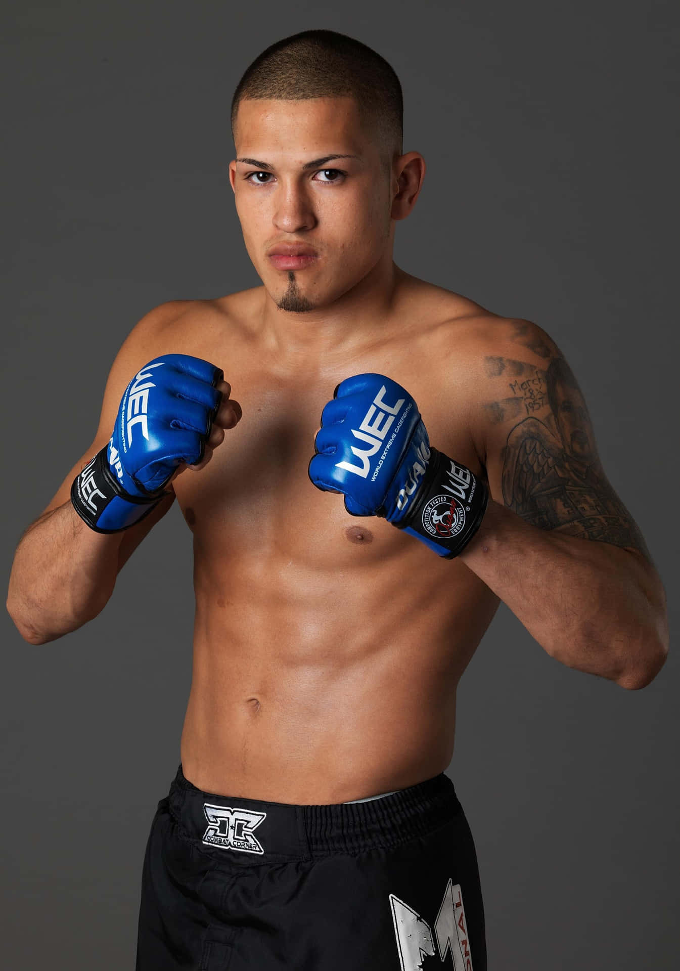 Hot Latino Ufc Fighter Anthony Pettis Wallpaper