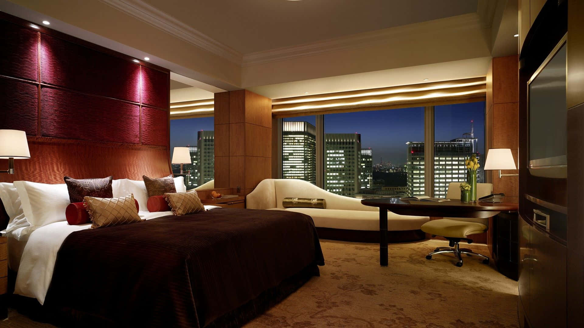Luxurious Hotel Room with Modern Decor