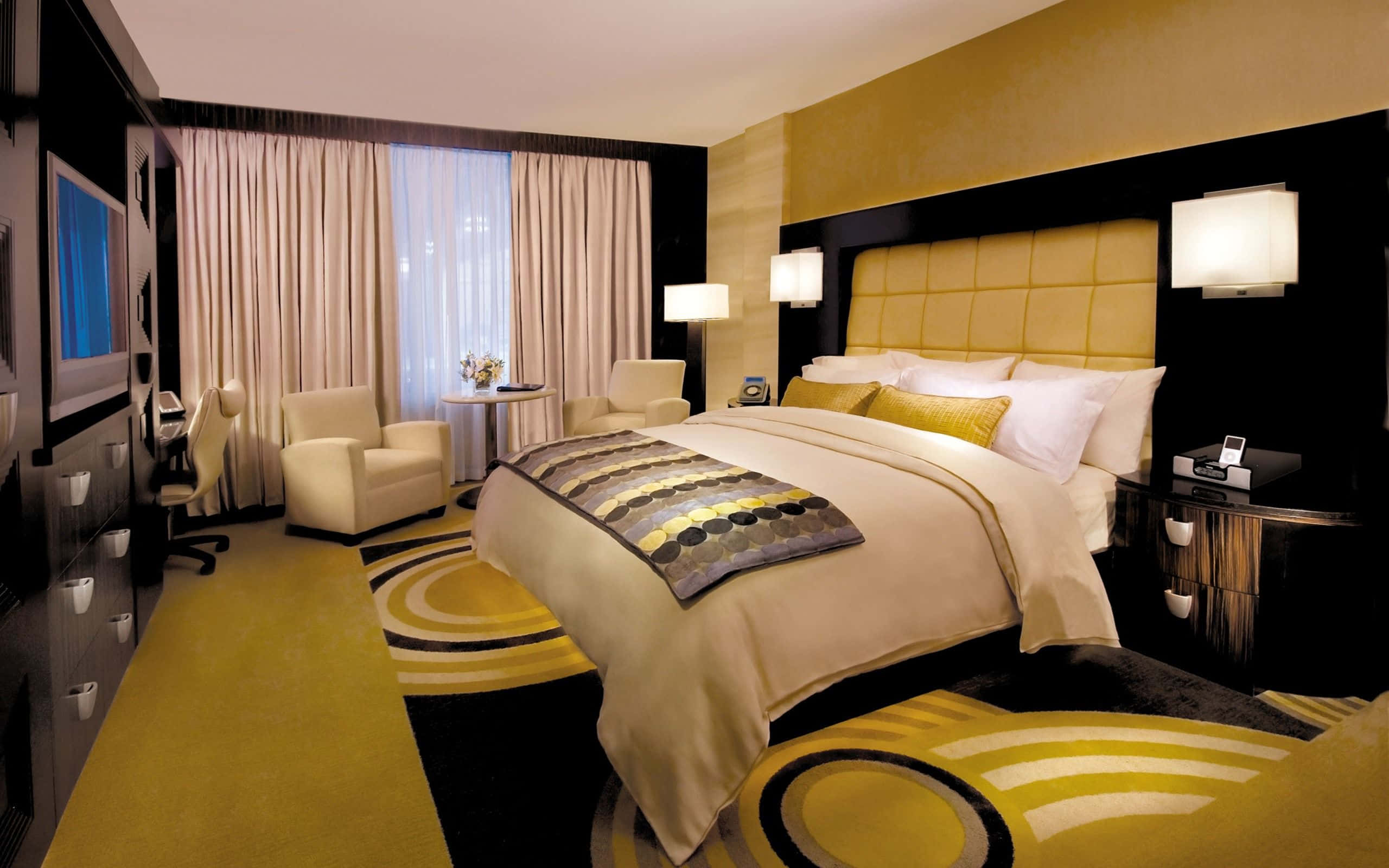 Luxurious Hotel Room with City View