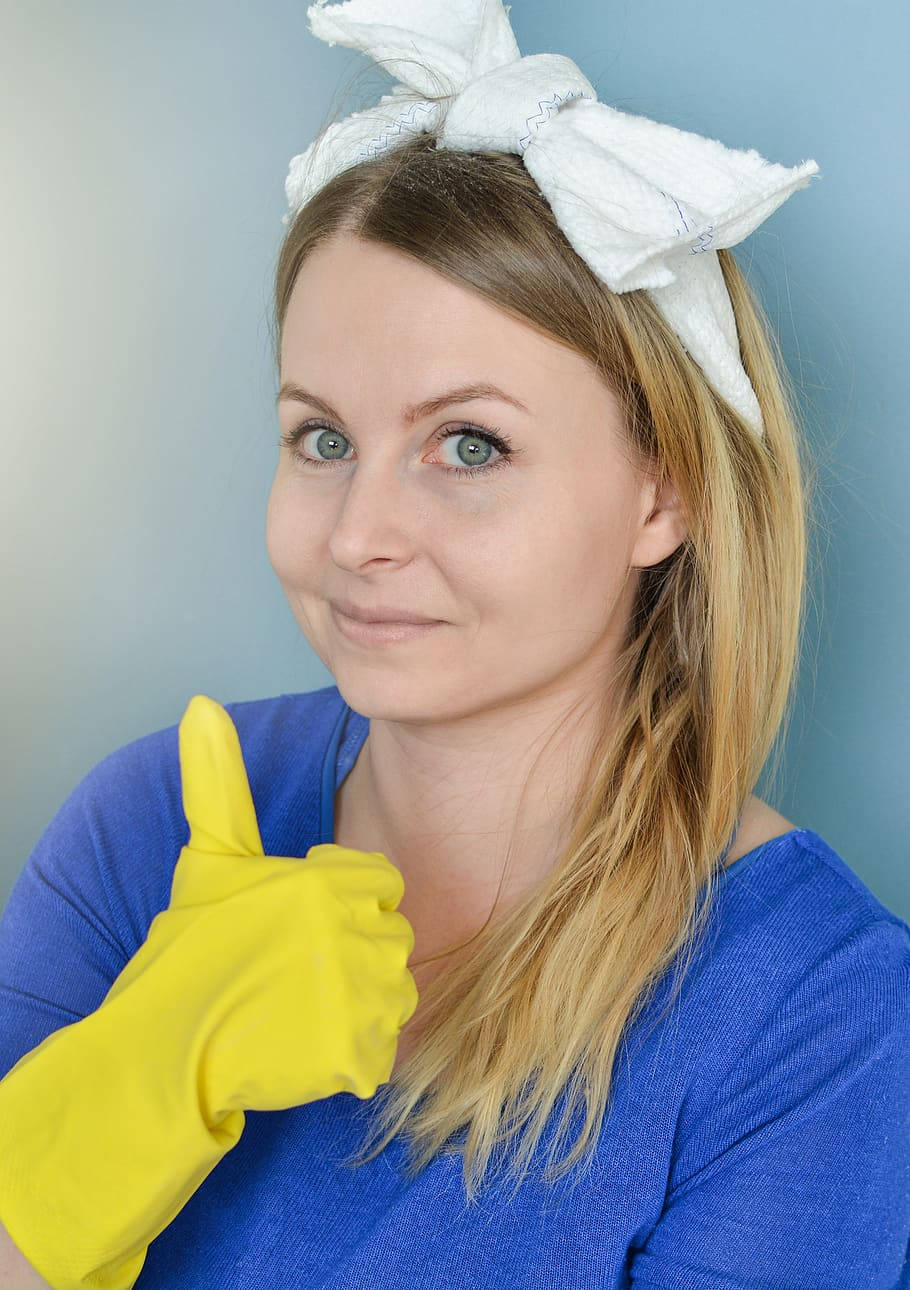 Housekeeper Cleaning Work Thumbs Up Wallpaper
