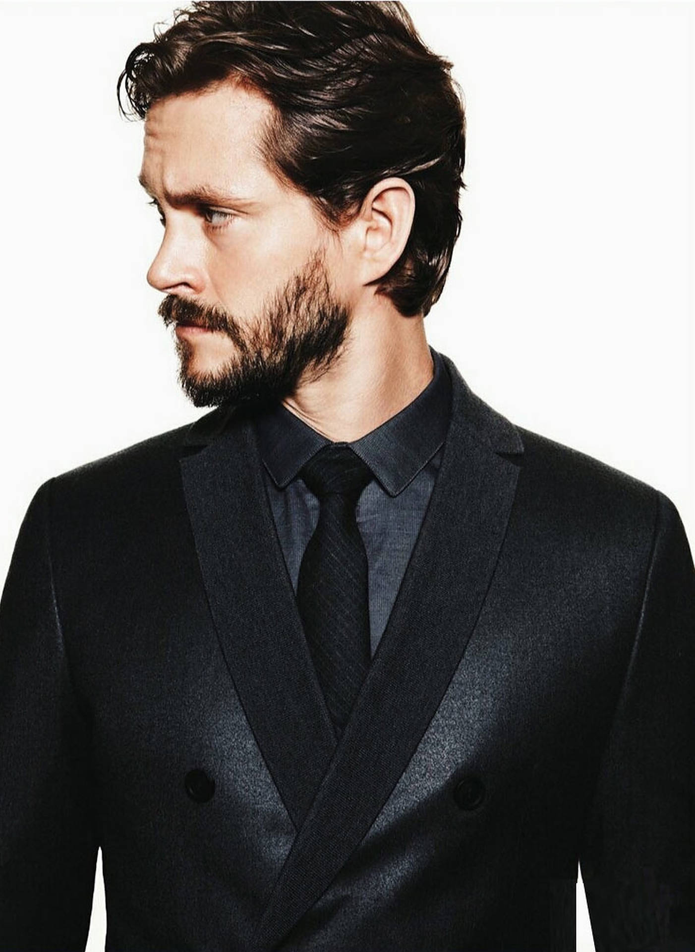Hugh Dancy In Black Suit