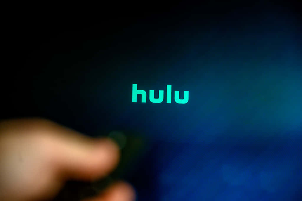 Følgmed I Alle De Nyeste Film Og Tv-serier På Hulu På Din Computer- Eller Mobilskærm Baggrund.