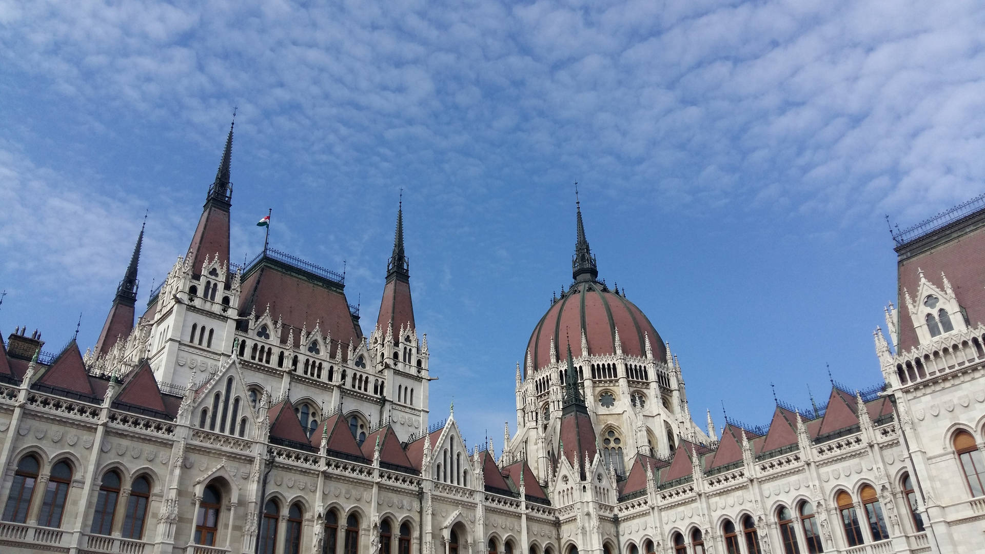 El Edificio Del Parlamento Húngaro Fondo de pantalla