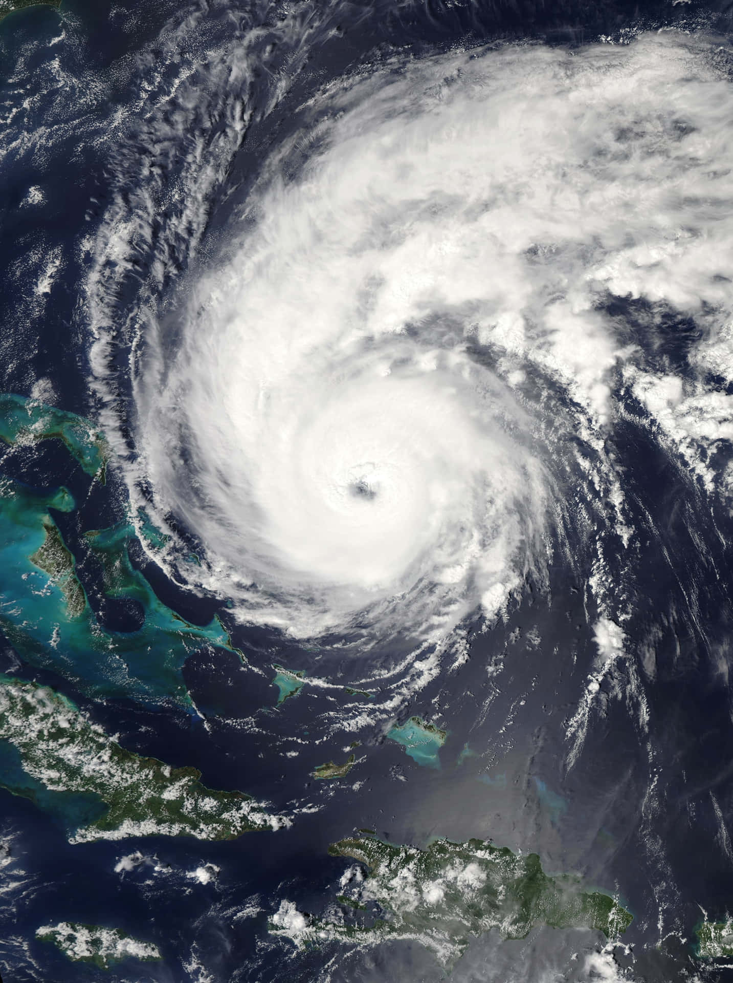 Destructive hurricane with devastation in its wake