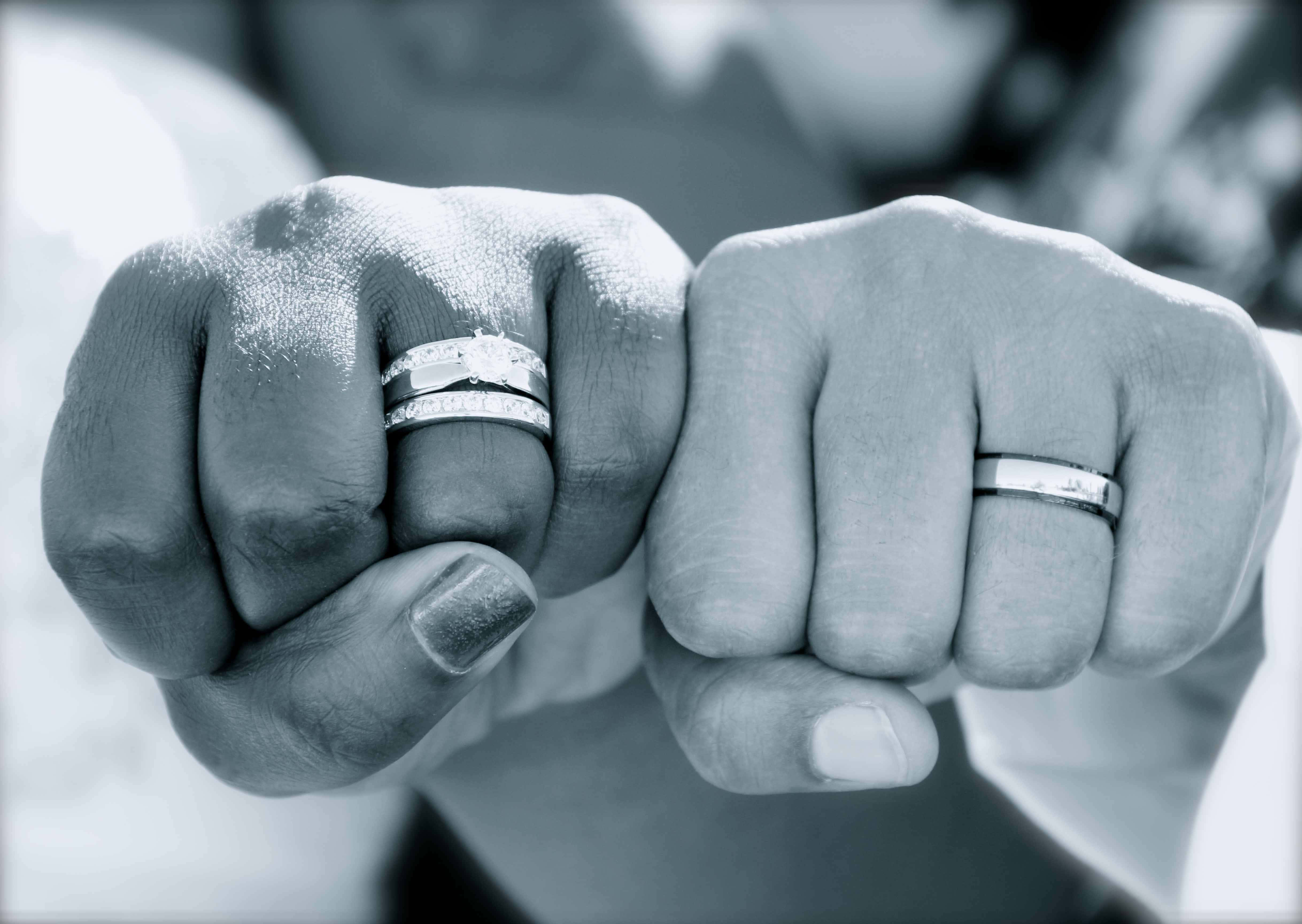 Husband And Wife Wedding Rings Pictures
