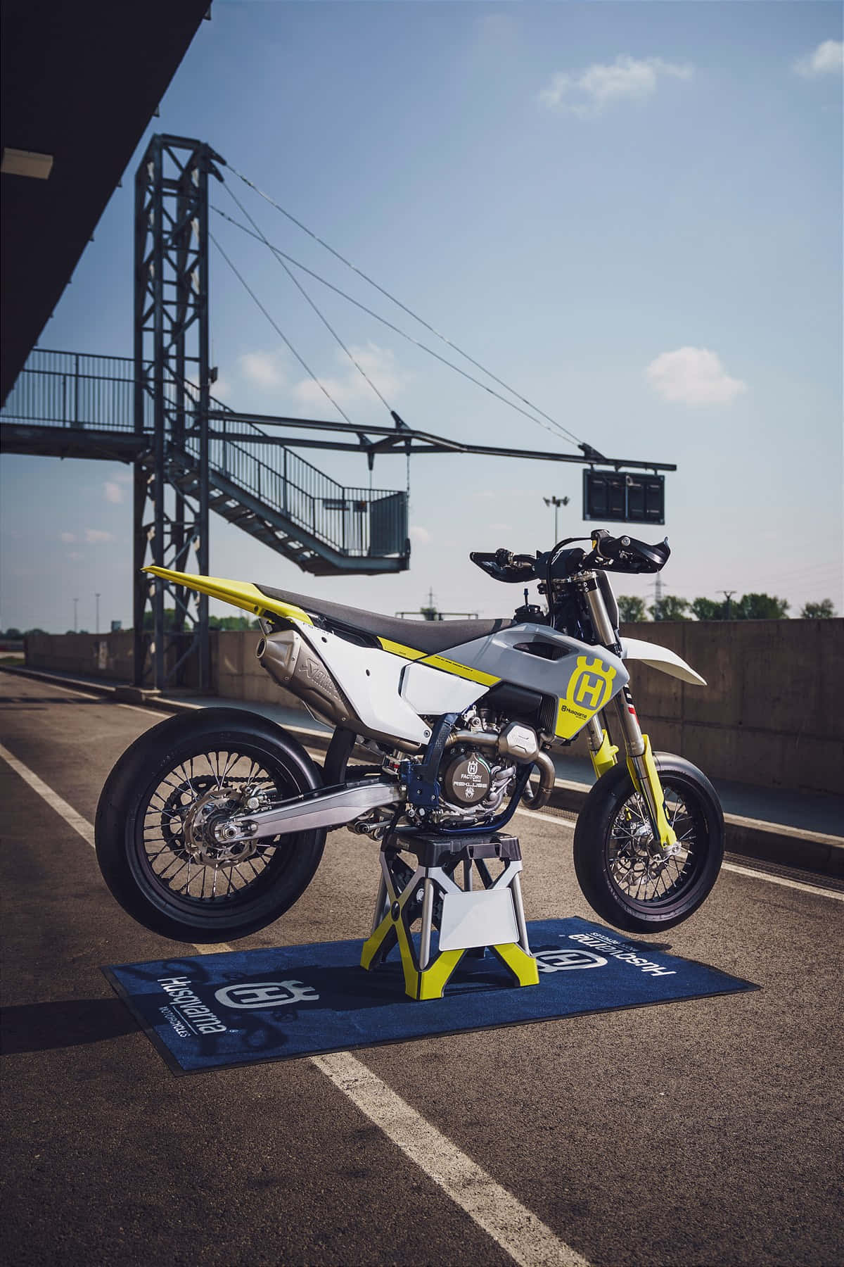 Husqvarna Moottoripyörä Näyttelyssä Taustakuva