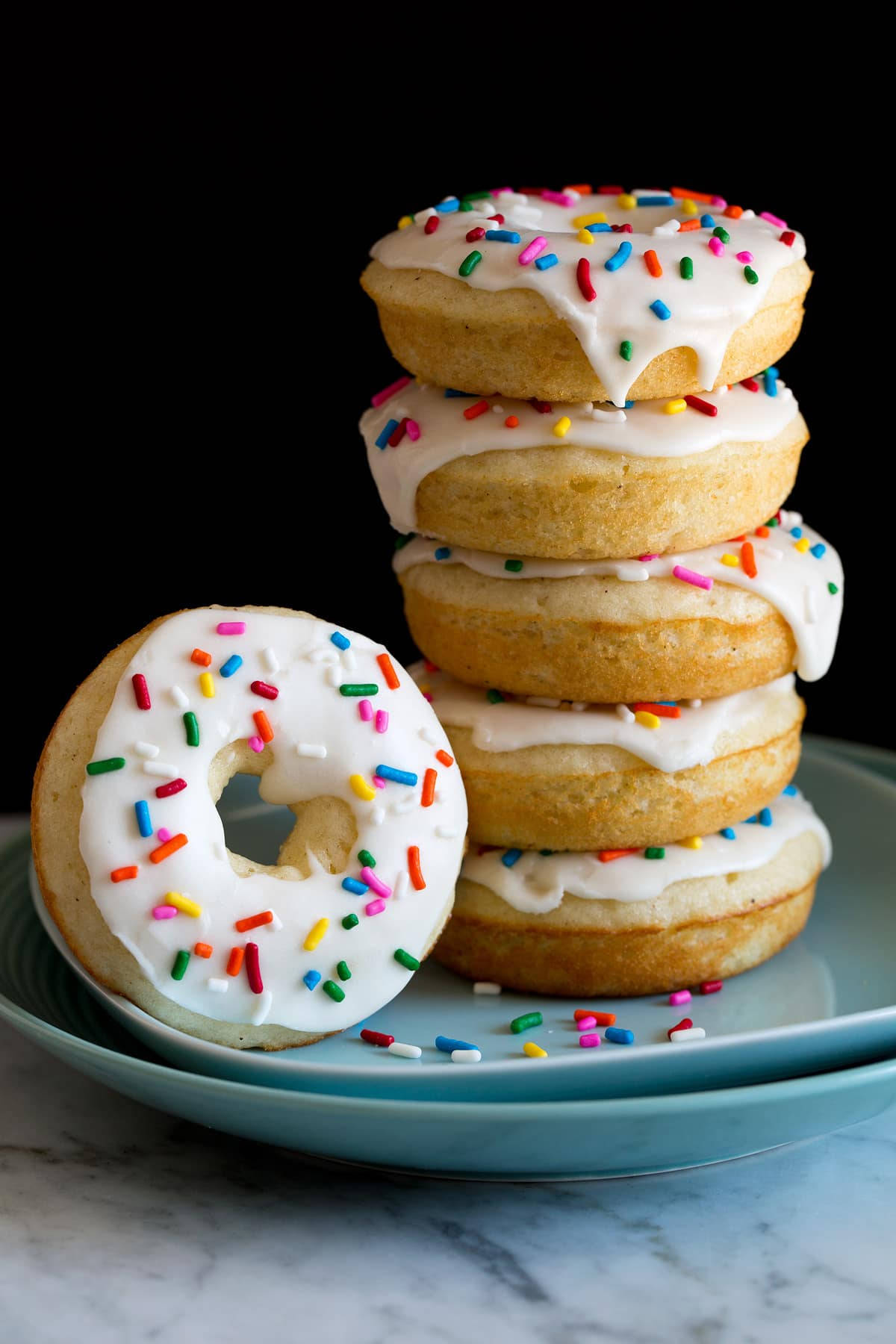 Hvide Donuts Og Sprinkles Wallpaper