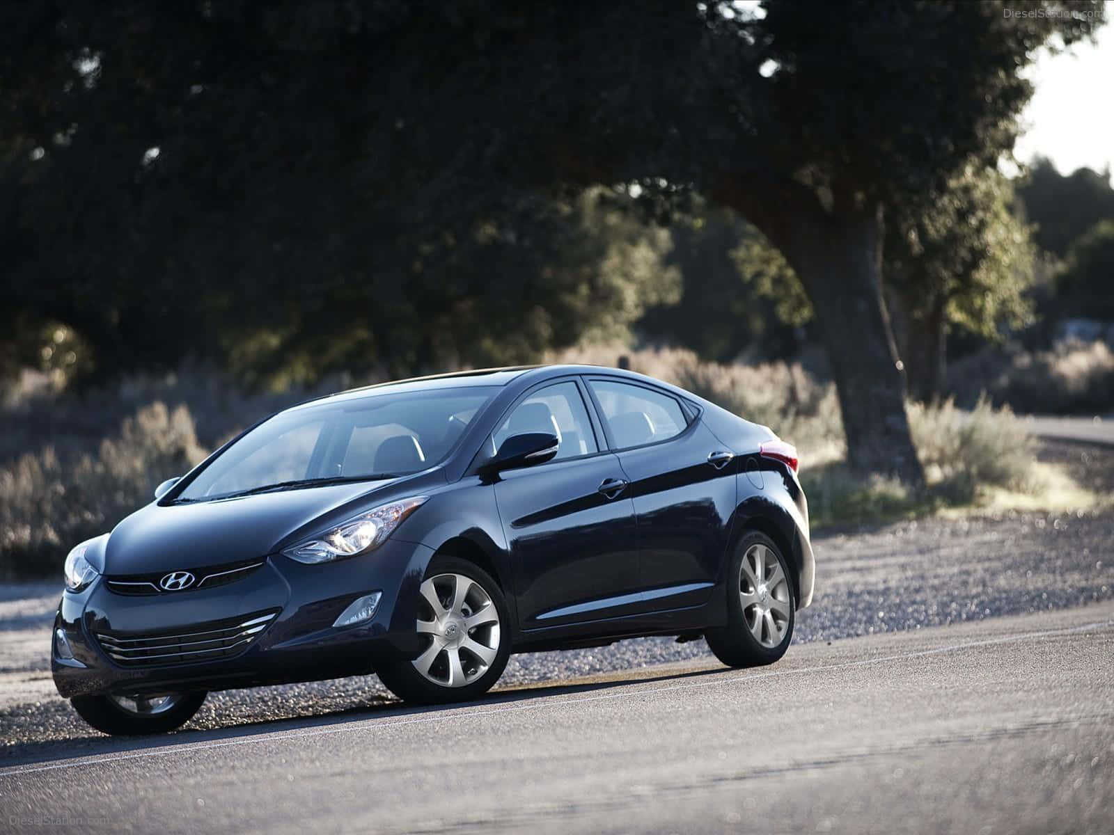 Sleek Hyundai Elantra in Red Wallpaper