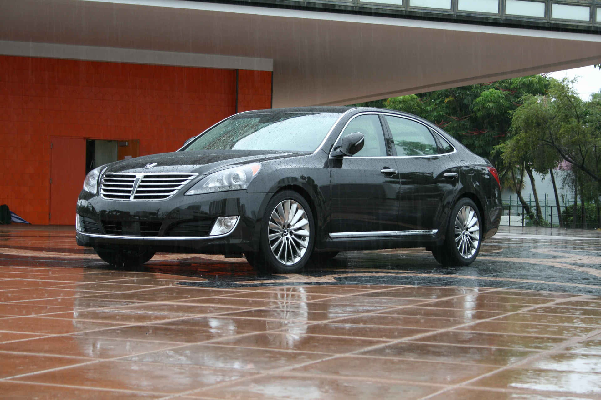 Luxurious and Stylish Hyundai Equus Wallpaper