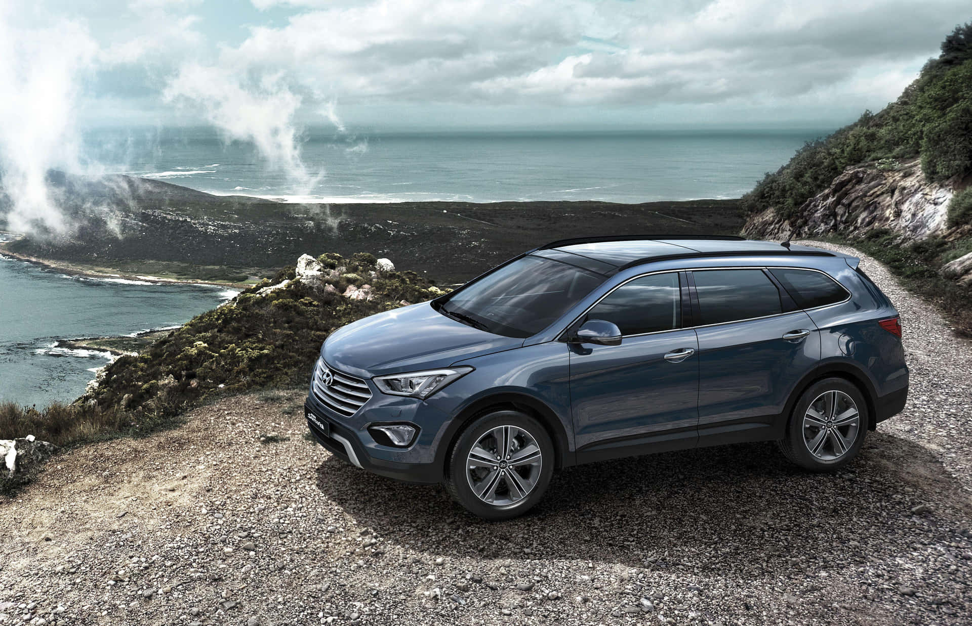 Stunning Hyundai Santa Fe on a Scenic Road Wallpaper