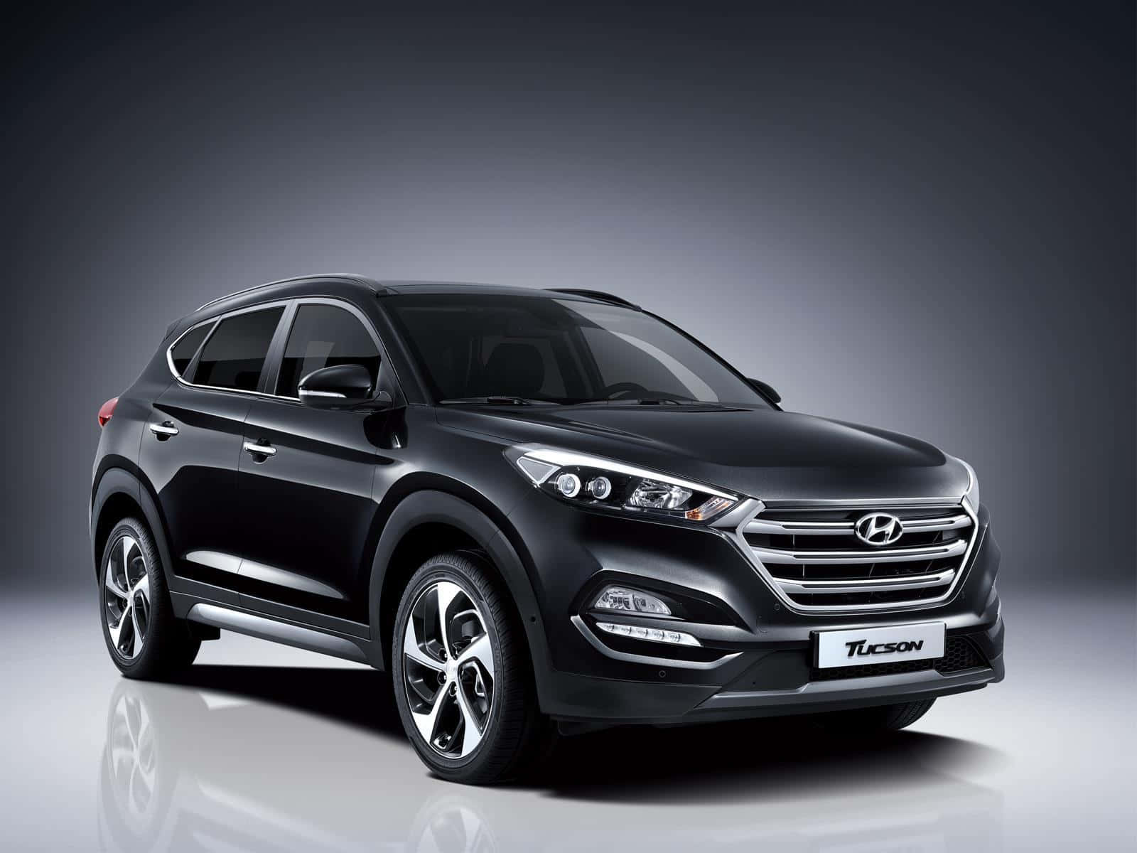 Hyundai Tucson: Modern Elegance and Dynamic Performance Wallpaper