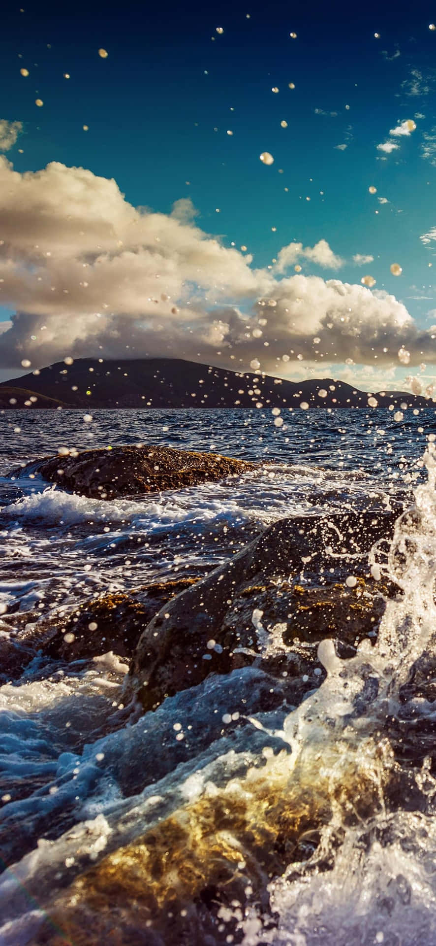 I Phone 15 Pro Max Ocean Capture Wallpaper