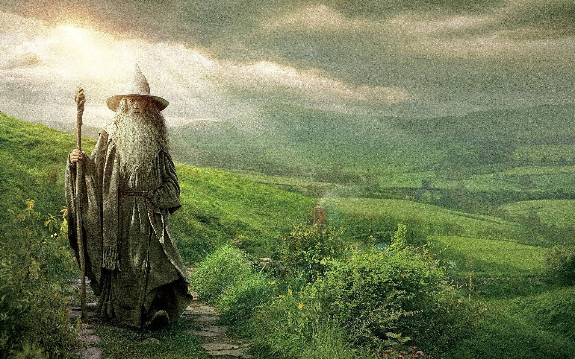 Ian McKellen As Olorin In The Shire Wallpaper