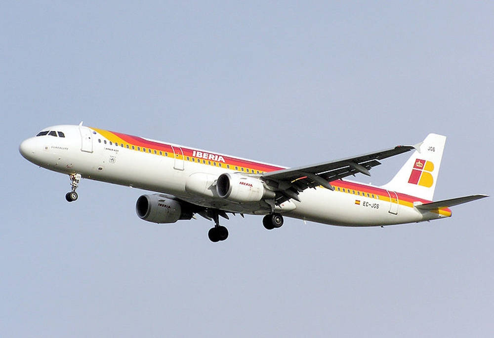 Iberia Airlines Flying Airplane Wallpaper