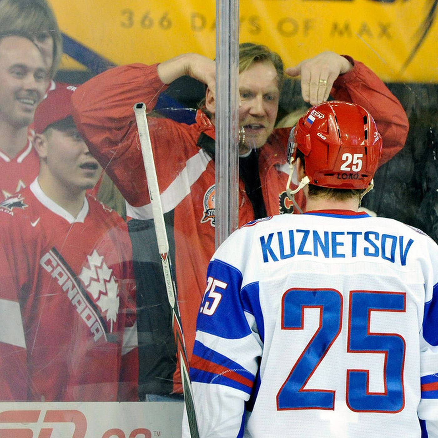 Jugadorde Hockey Sobre Hielo Evgeny Kuznetsov Fondo de pantalla