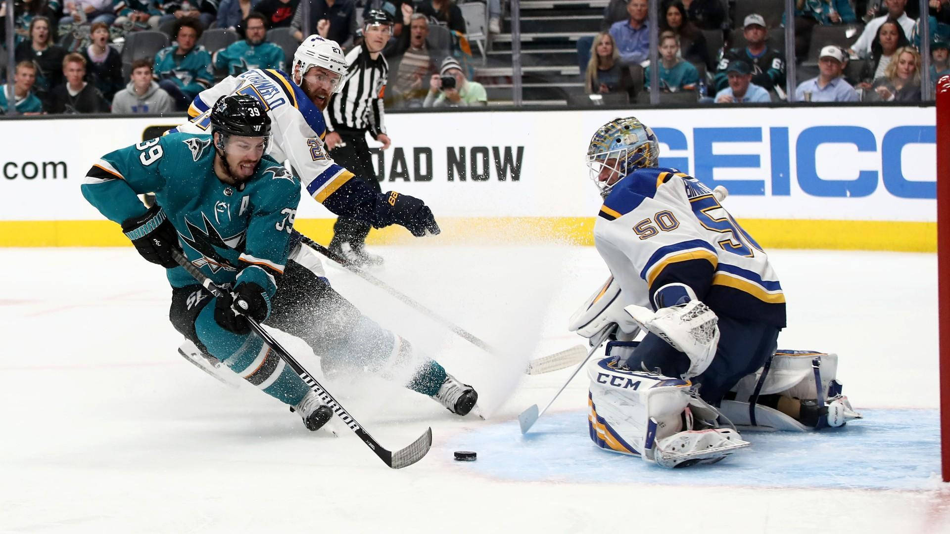 Ice Hockey Player Logan Couture Goal Against St. Louis Blues Wallpaper