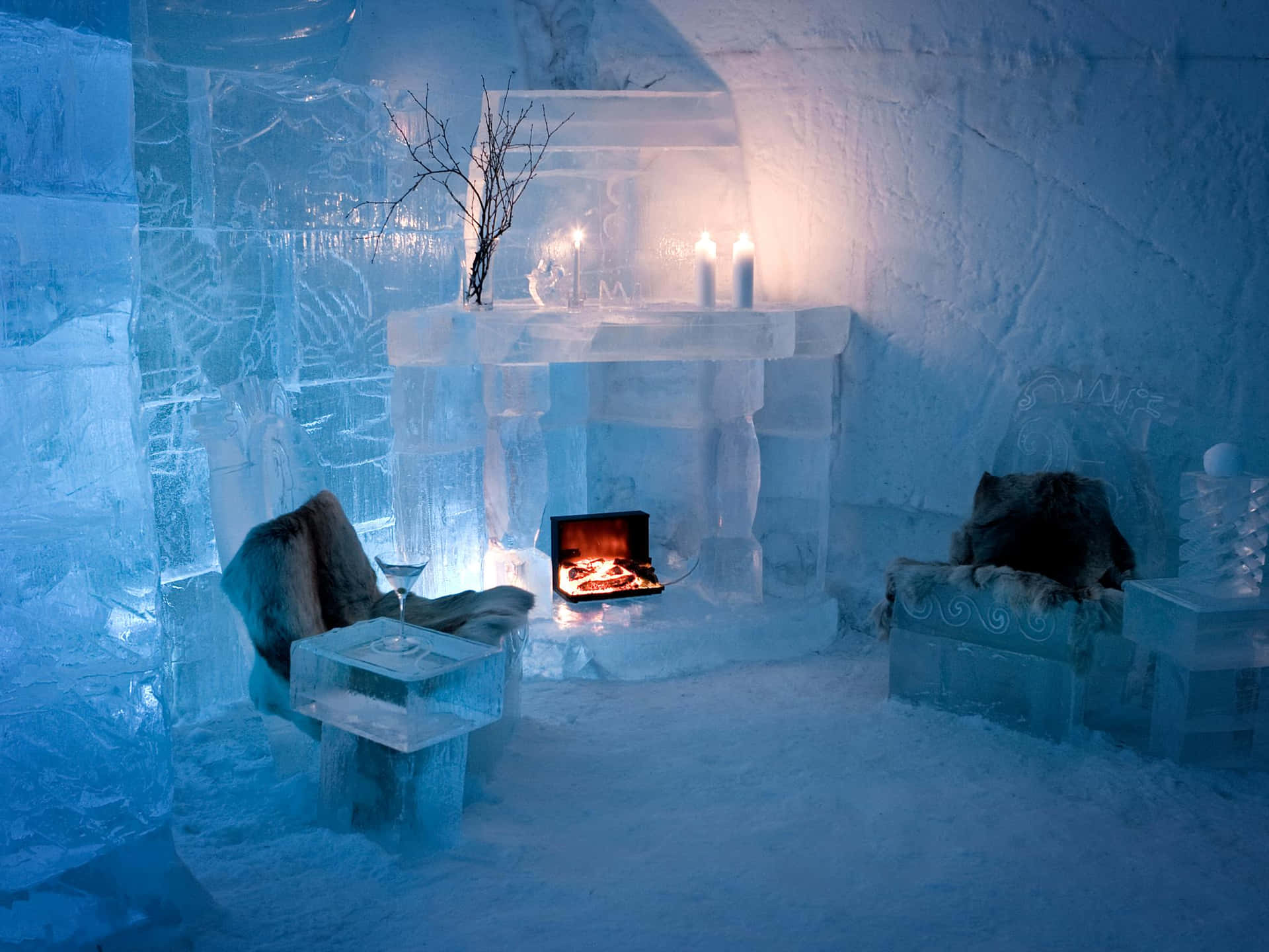 A mesmerizing ice suite at the Ice Hotel. Wallpaper