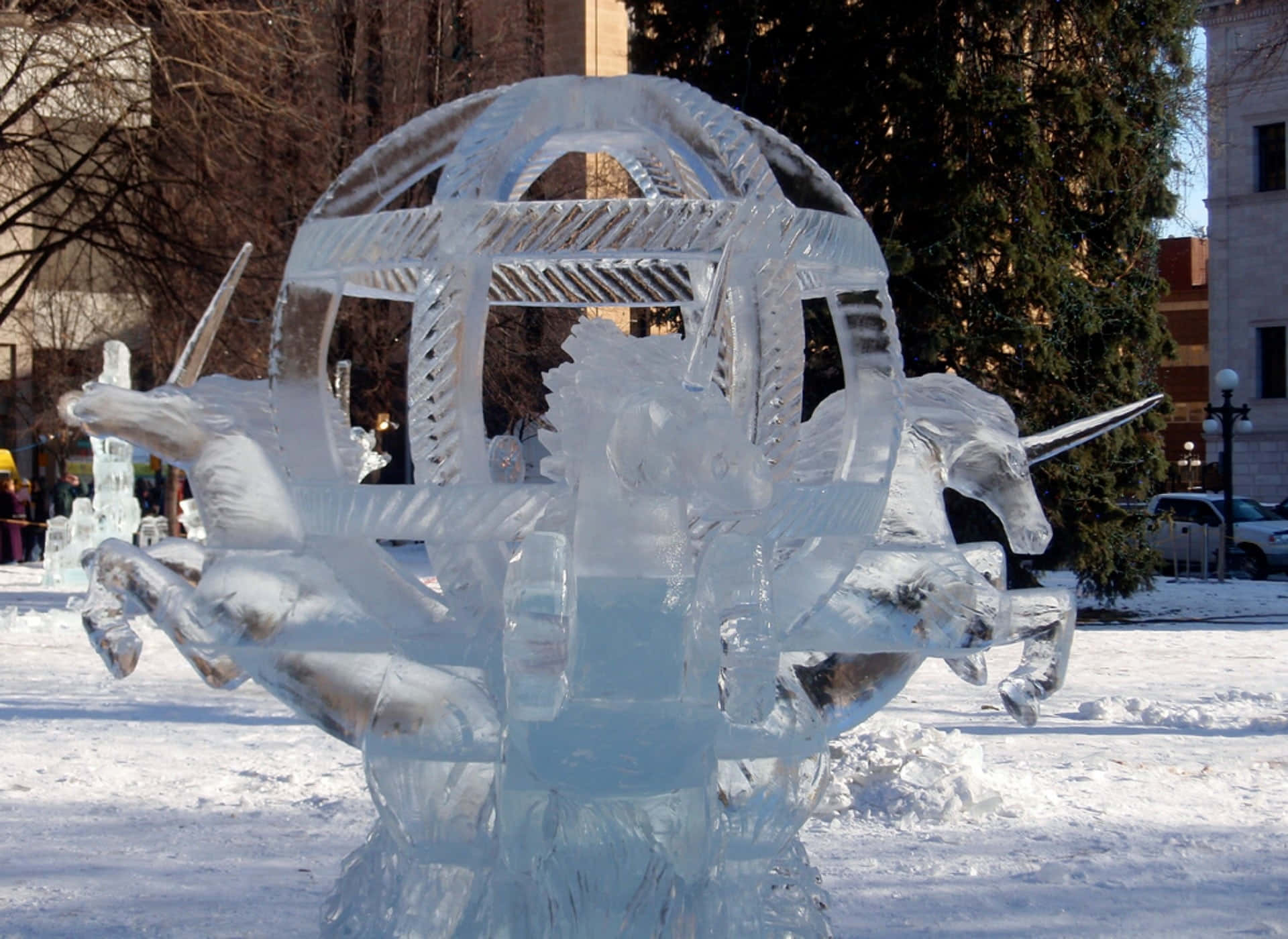 Majestic Ice Sculpture - Frozen Art Wallpaper